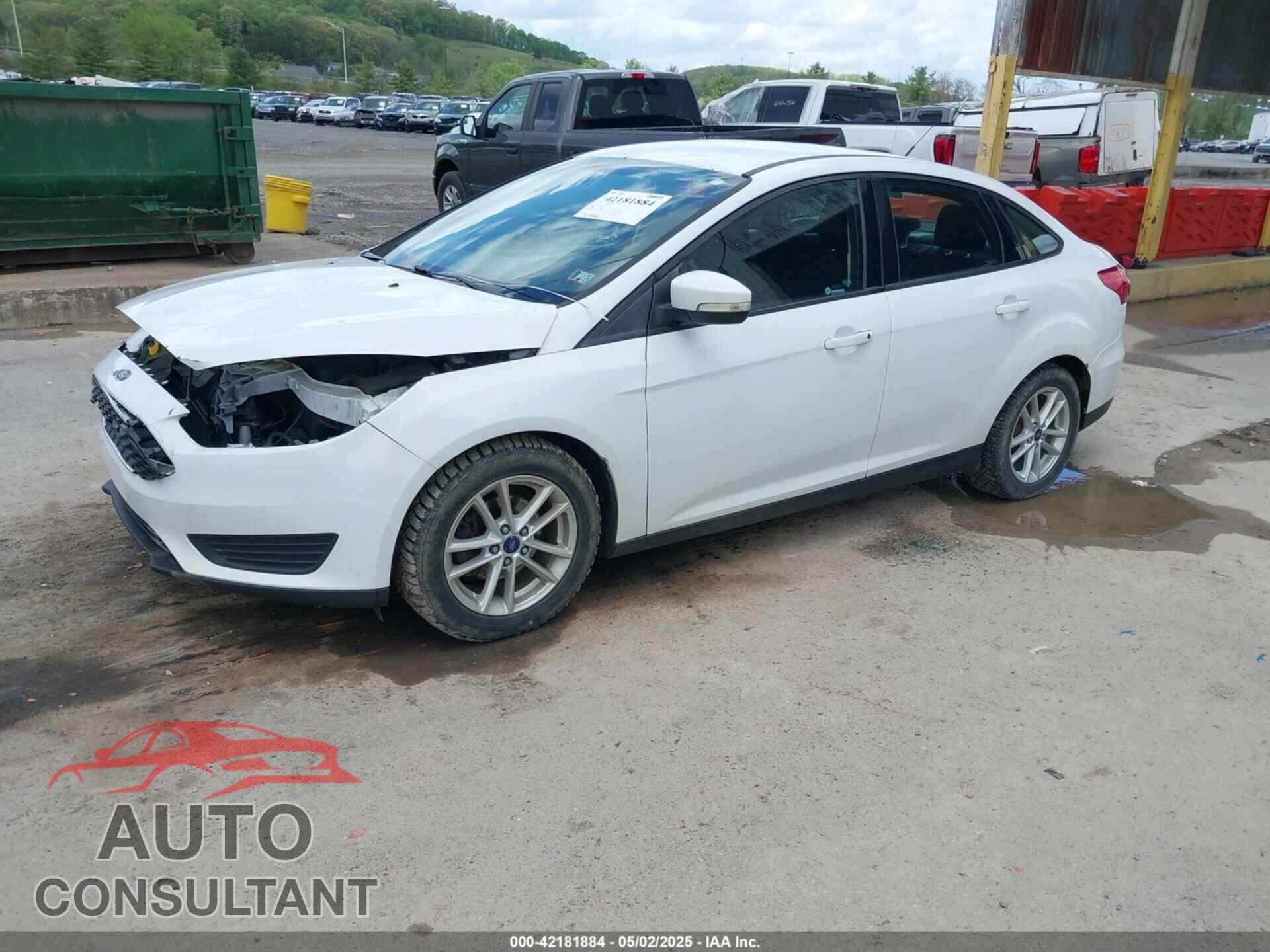 FORD FOCUS 2017 - 1FADP3F21HL289767