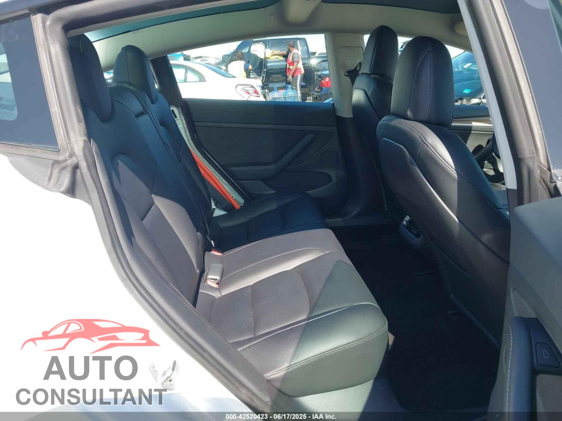 TESLA MODEL 3 2023 - 5YJ3E1EA5PF401237