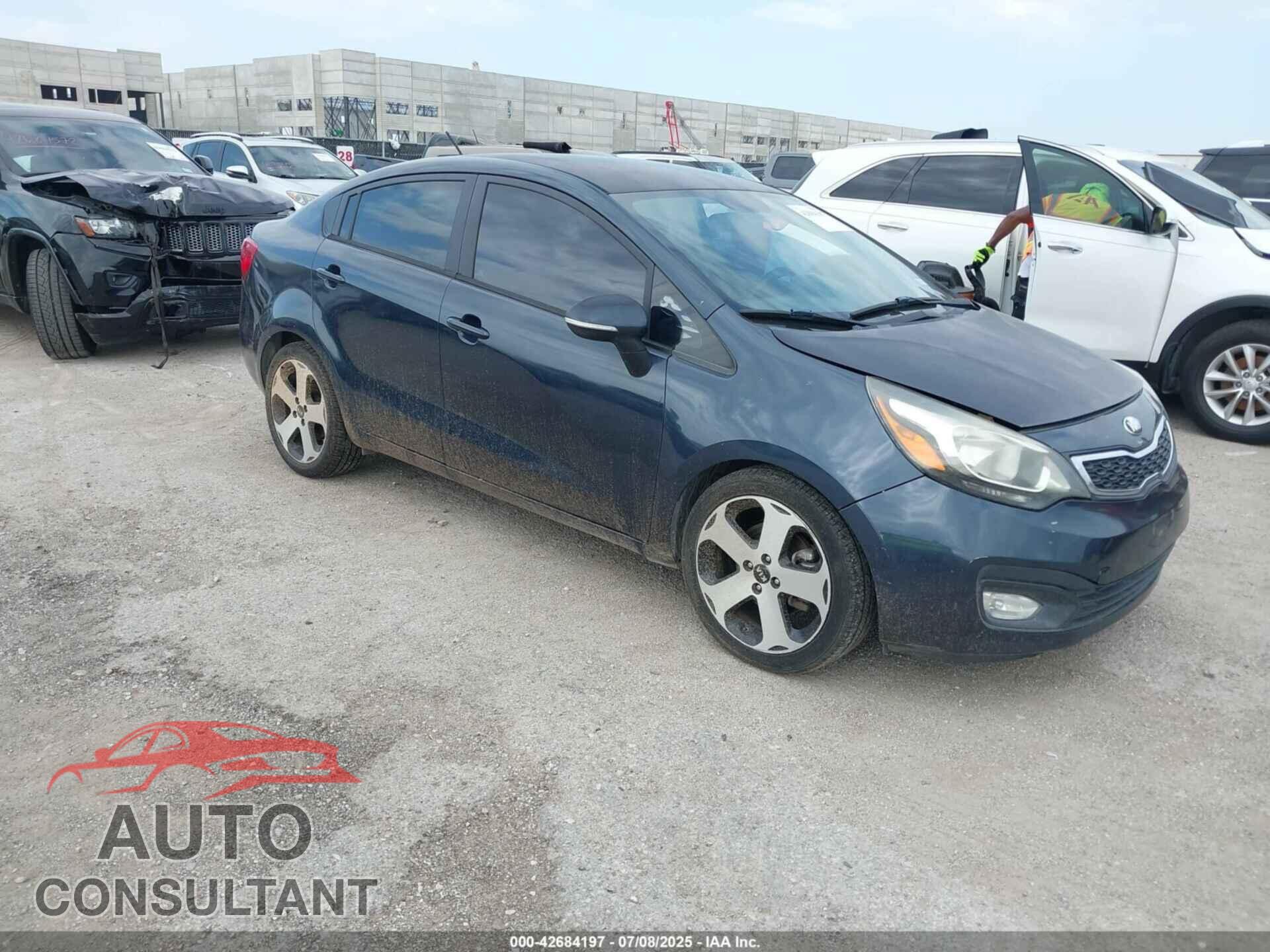 KIA RIO 2013 - KNADN4A39D6271075