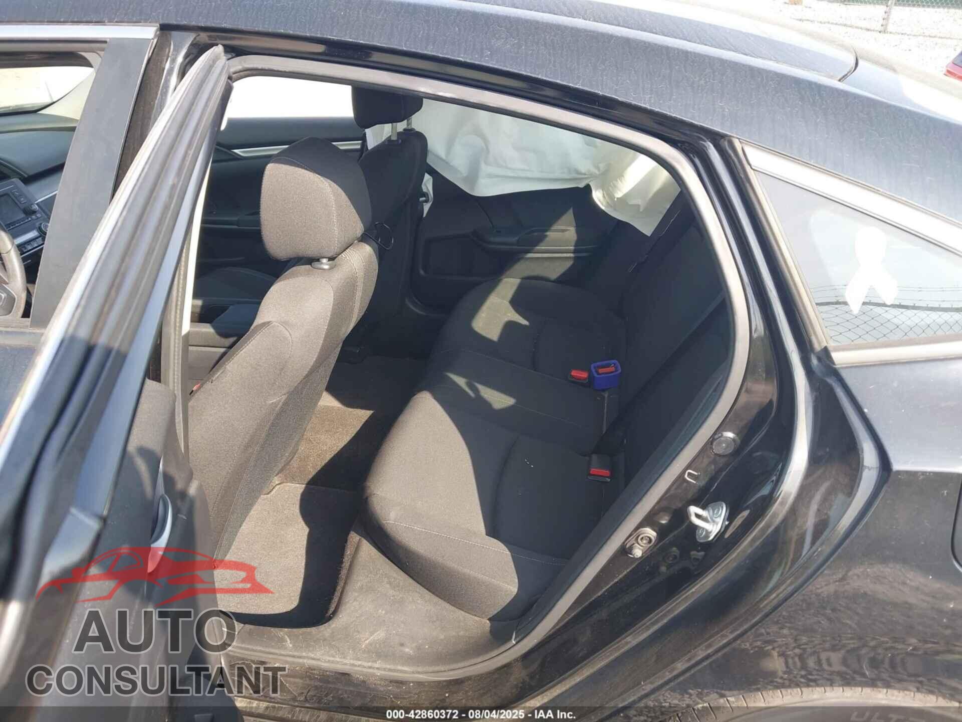 HONDA CIVIC 2017 - 2HGFC2F58HH529155