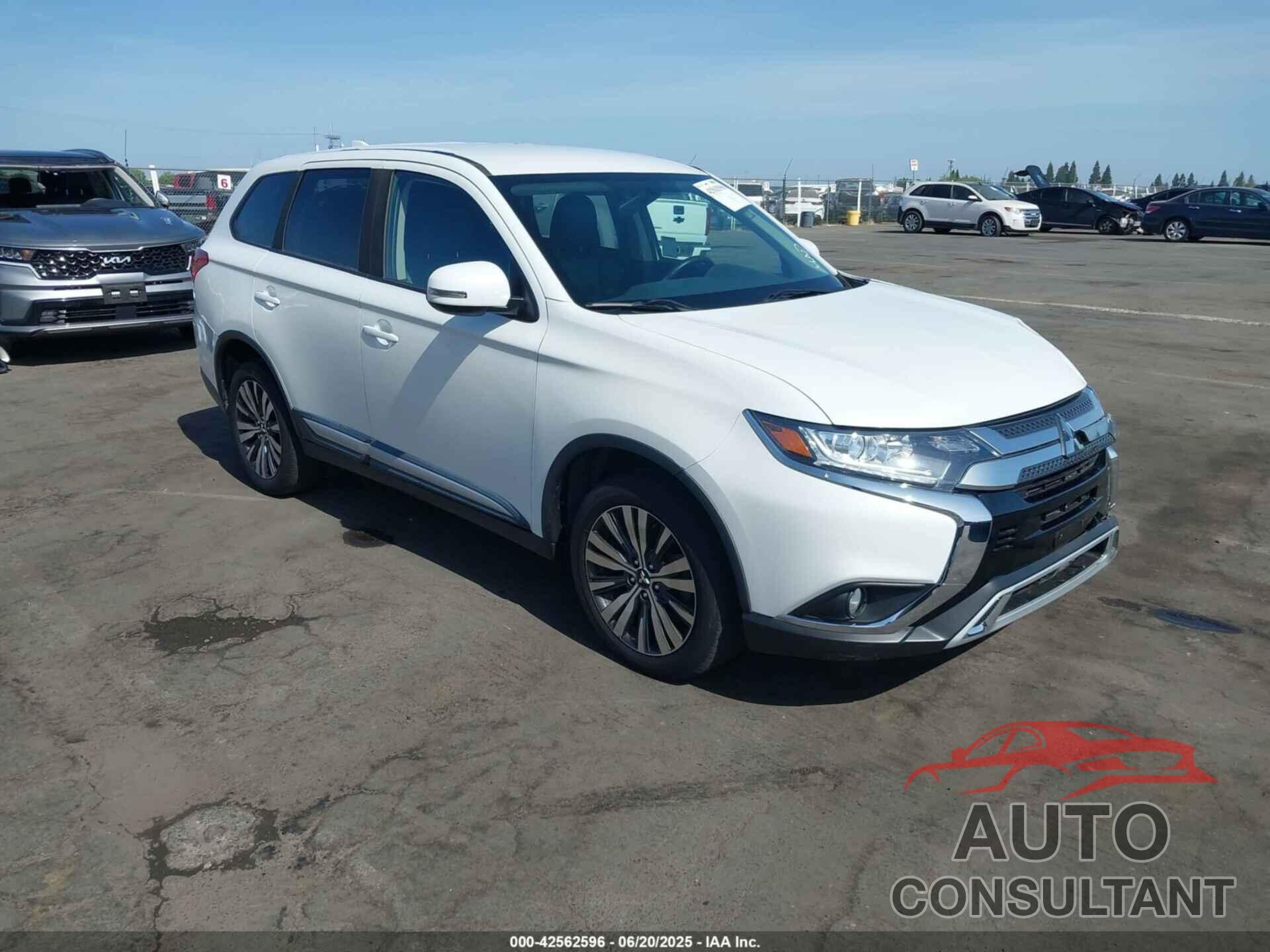 MITSUBISHI OUTLANDER 2019 - JA4AZ3A35KZ034321