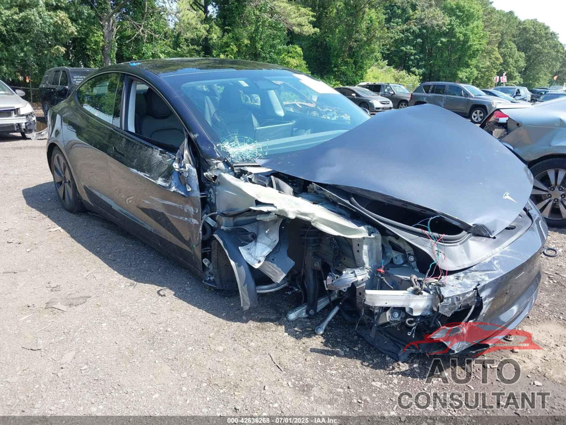 TESLA MODEL 3 2024 - 5YJ3E1EB5RF832608