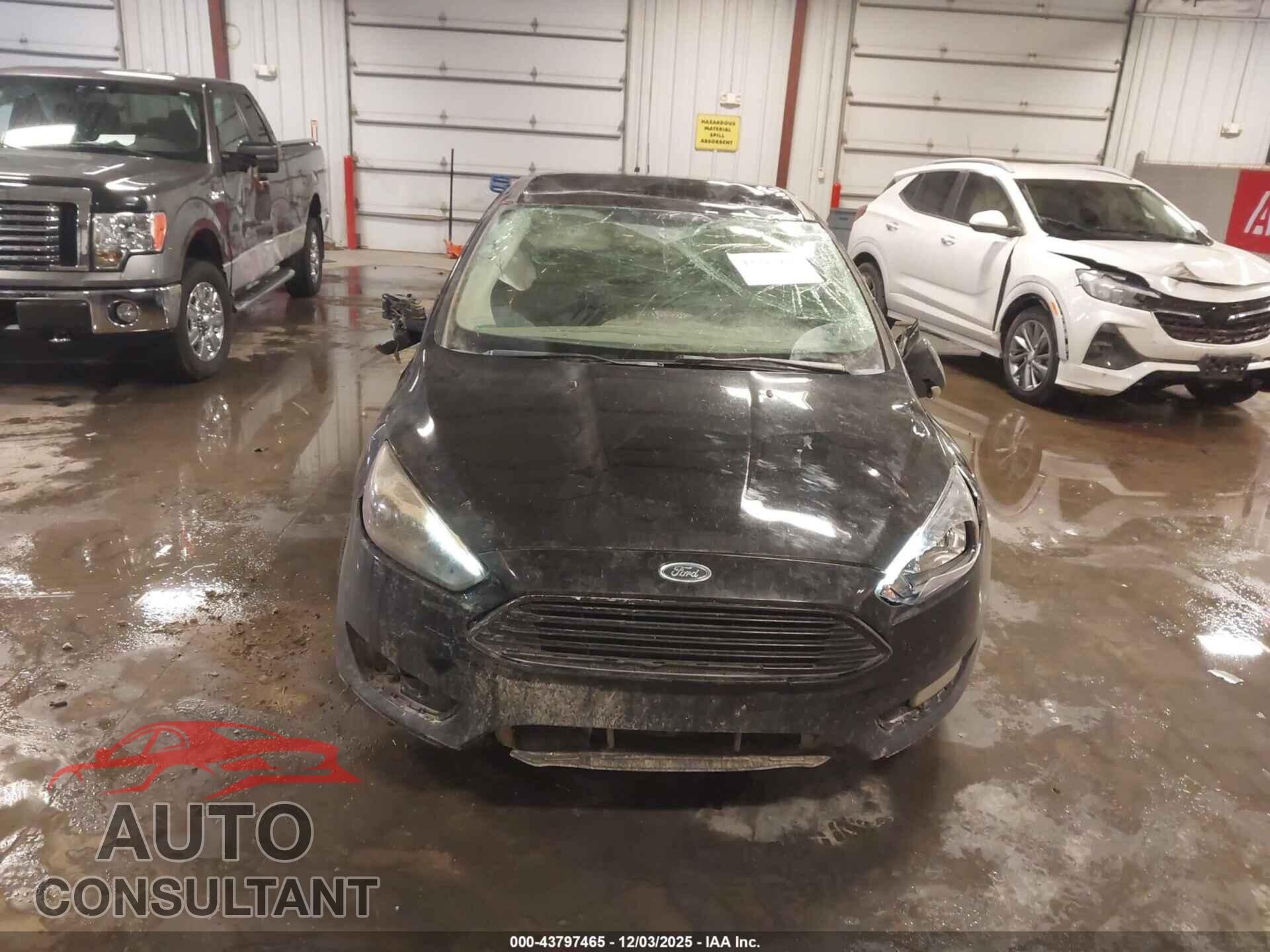 FORD FOCUS 2017 - 1FADP3FE2HL342812