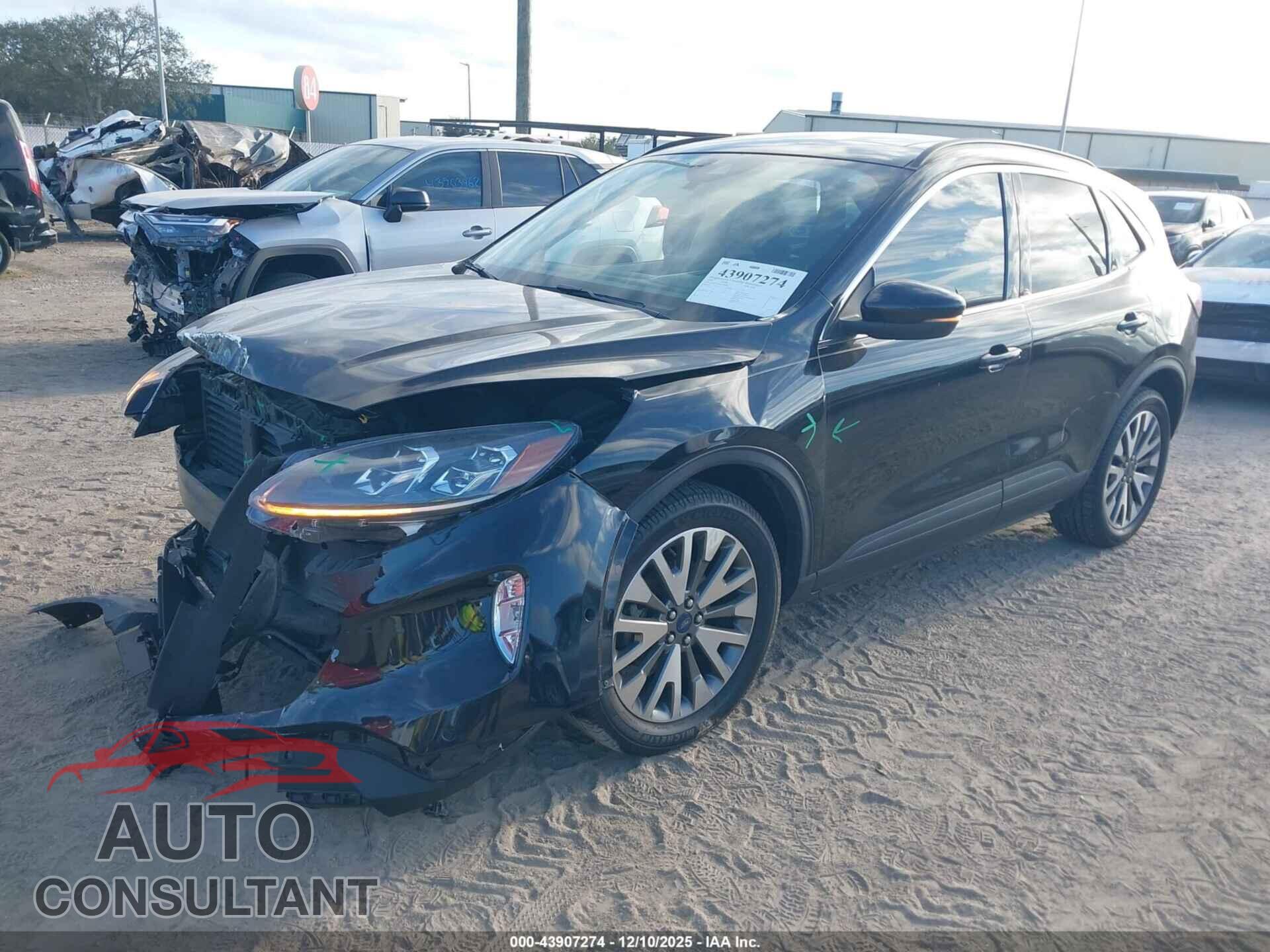 FORD ESCAPE 2020 - 1FMCU9J92LUA09830