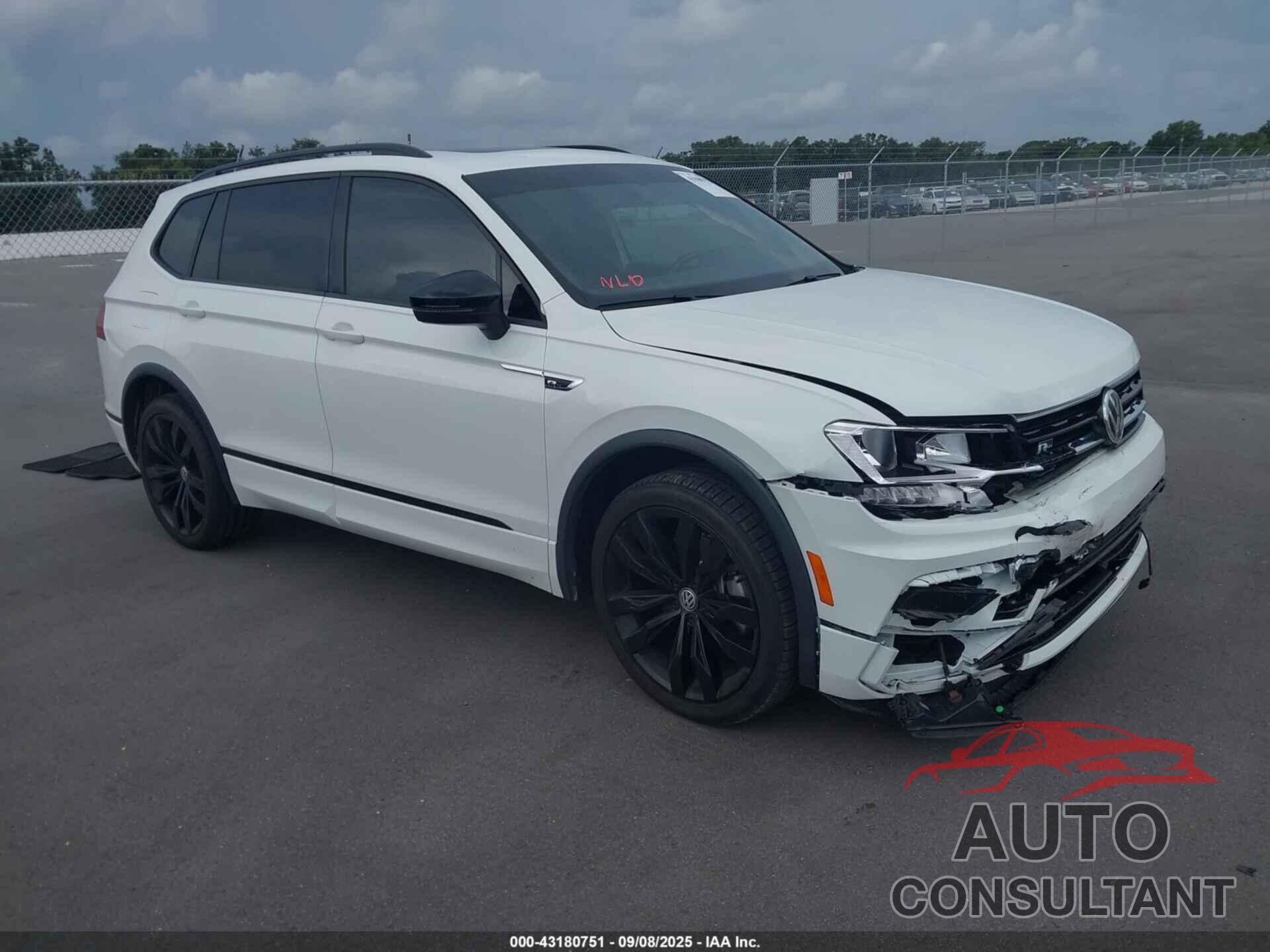 VOLKSWAGEN TIGUAN 2021 - 3VV3B7AX5MM099222