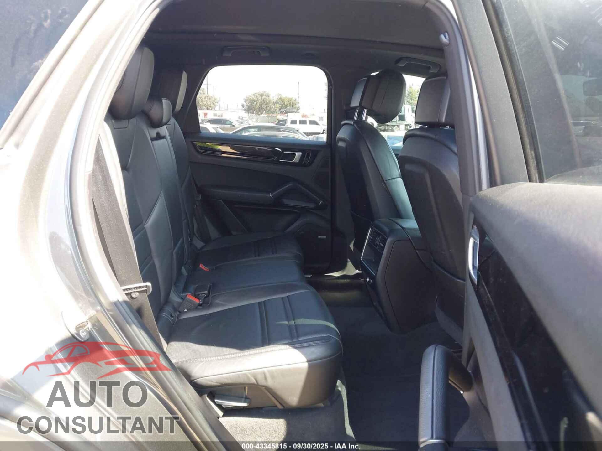 PORSCHE CAYENNE 2019 - WP1AA2AY2KDA06409