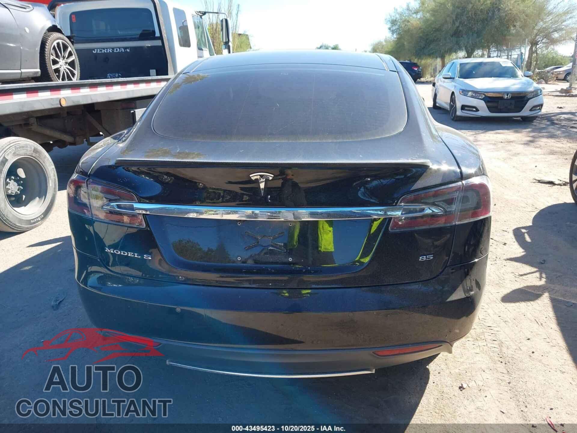 TESLA MODEL S 2014 - 5YJSA1H13EFP53801