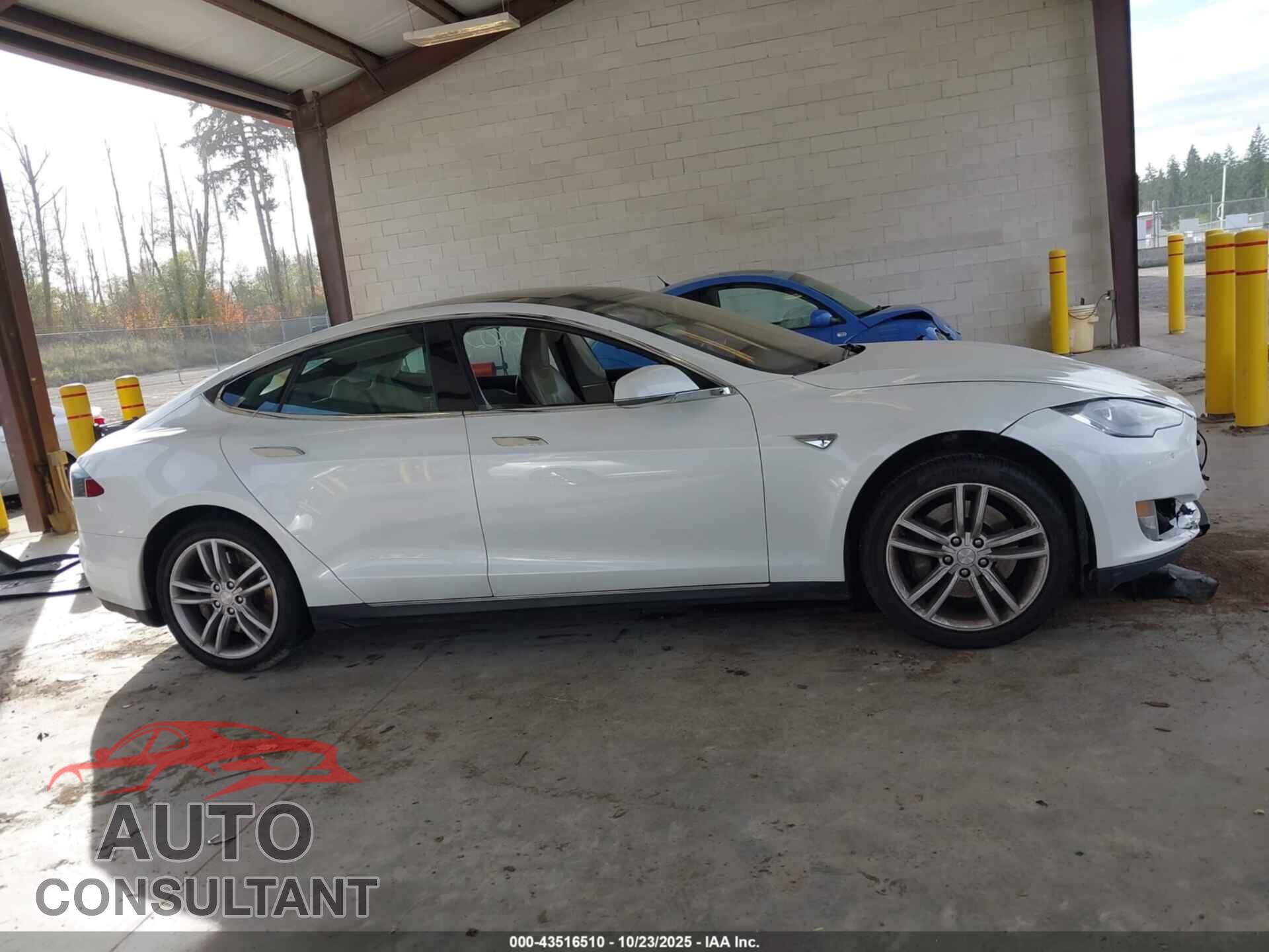 TESLA MODEL S 2013 - 5YJSA1CP6DFP23377