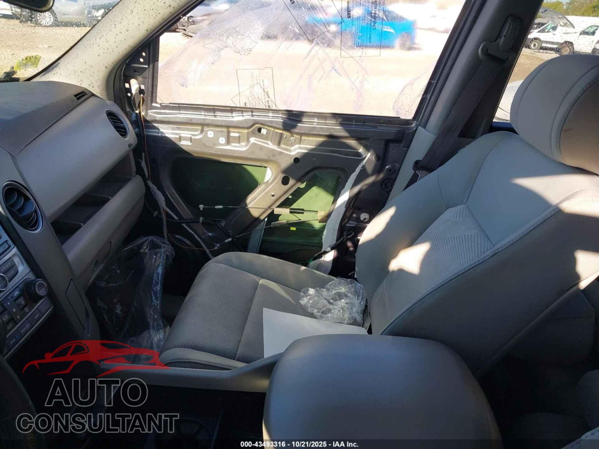 HONDA PILOT 2014 - 5FNYF4H23EB014207