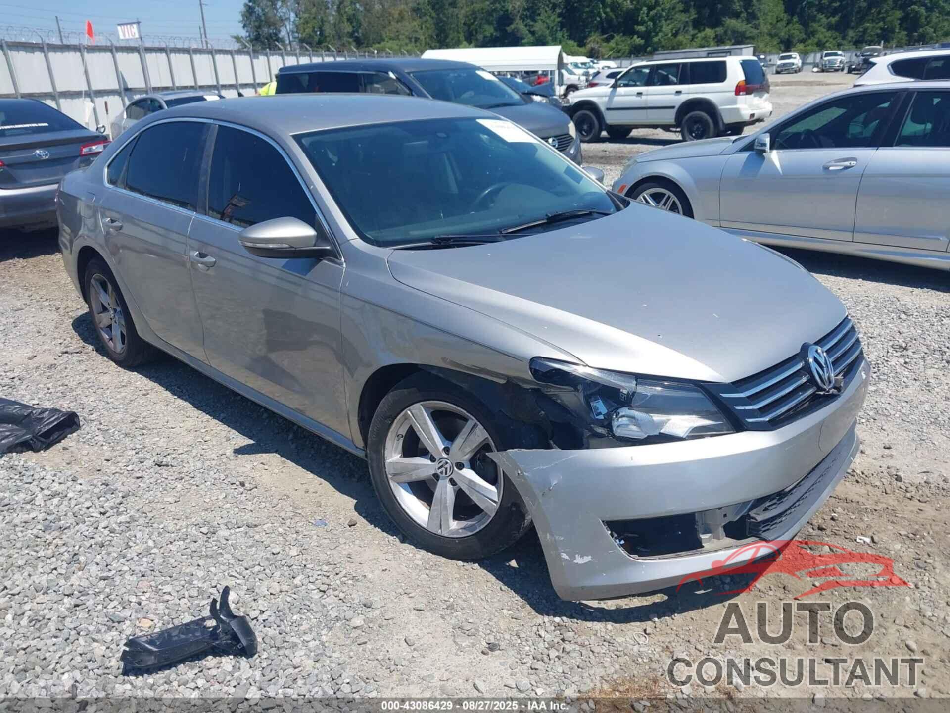 VOLKSWAGEN PASSAT 2013 - 1VWBP7A30DC016514