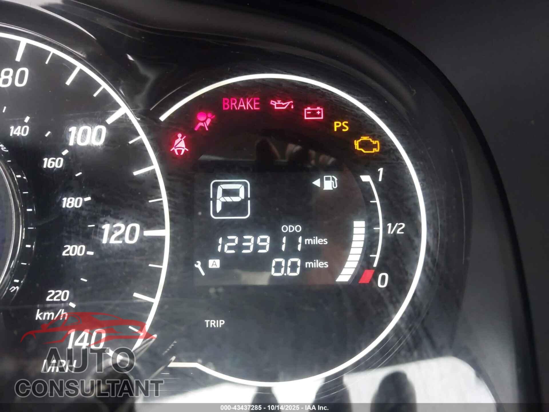 NISSAN VERSA NOTE 2017 - 3N1CE2CP5HL375970