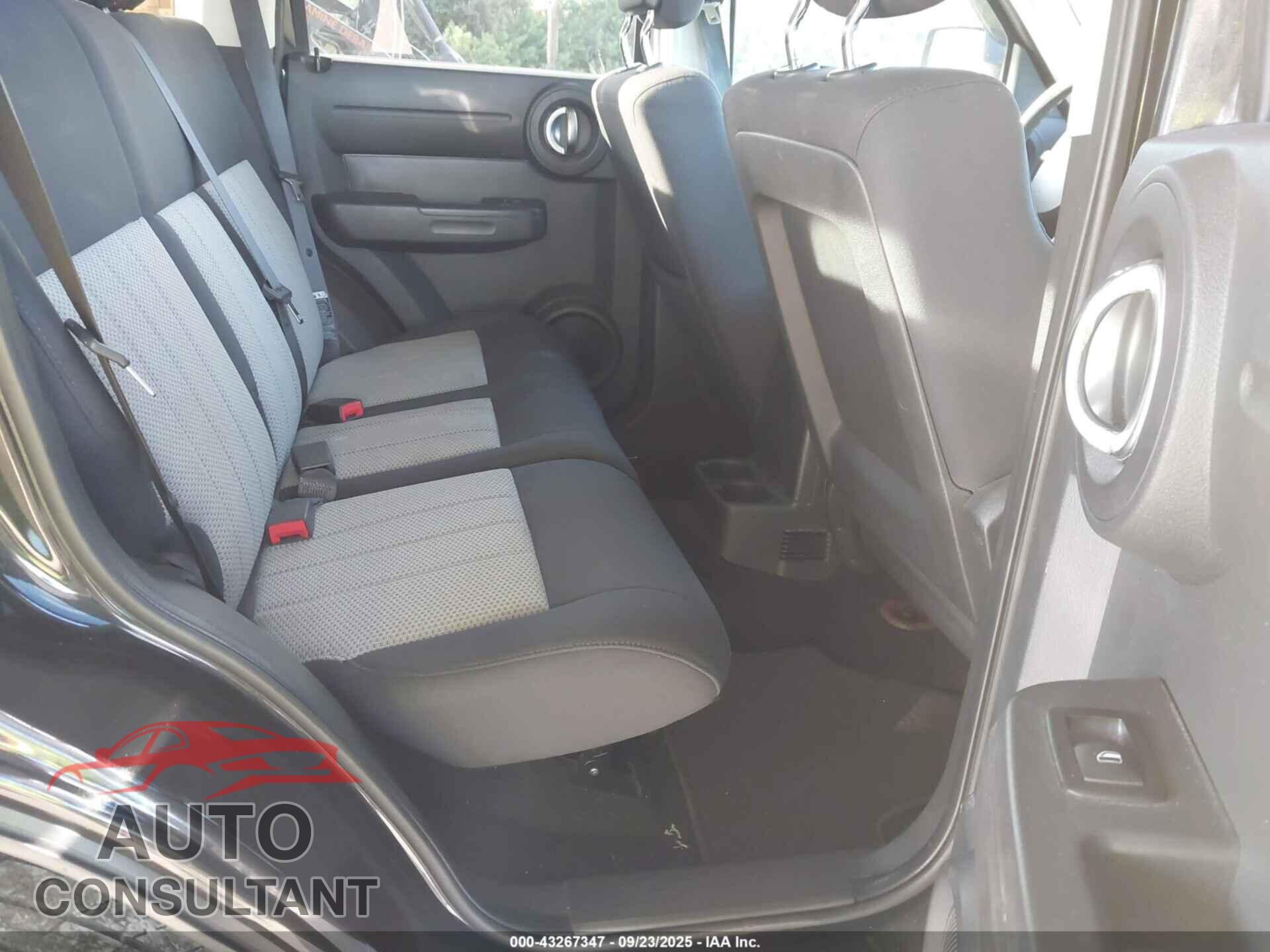 DODGE NITRO 2010 - 1D4PU4GK7AW161402