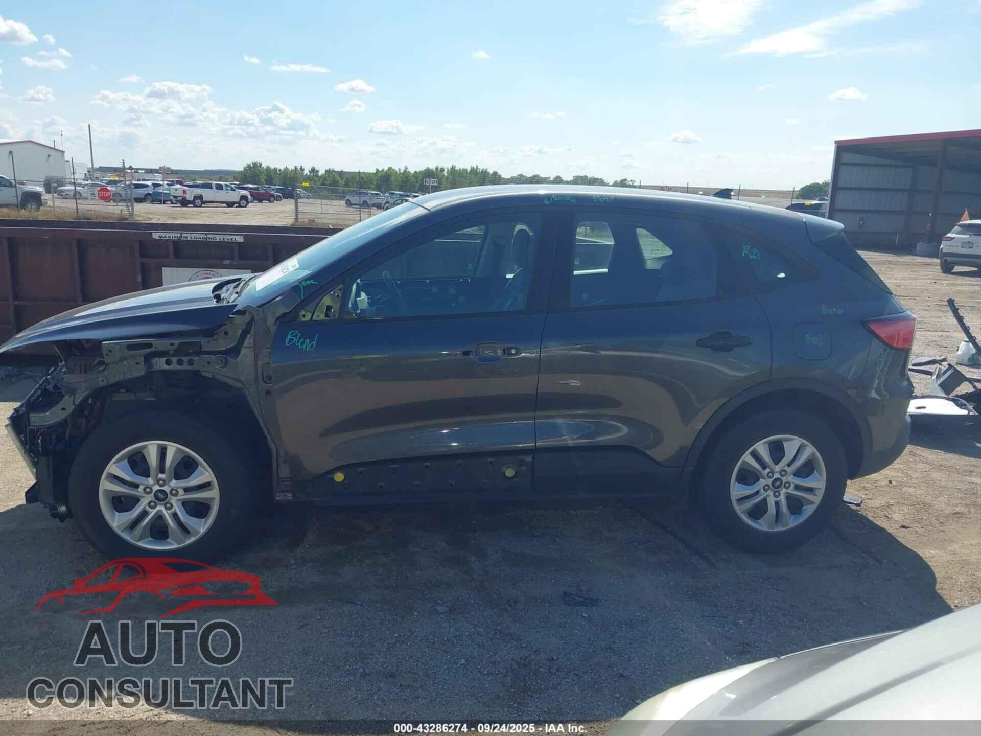 FORD ESCAPE 2020 - 1FMCU9F63LUA11097