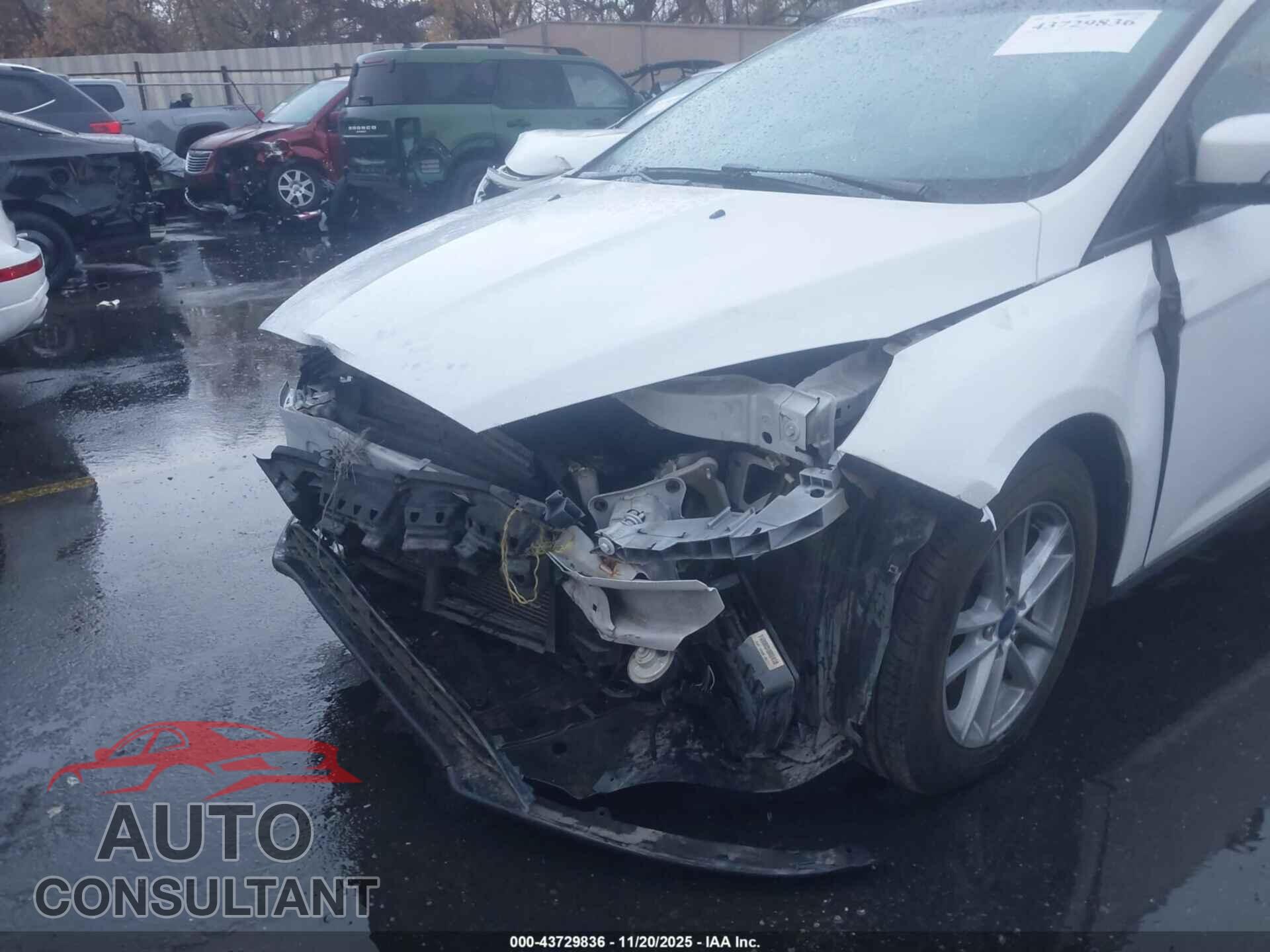 FORD FOCUS 2017 - 1FADP3F23HL319948