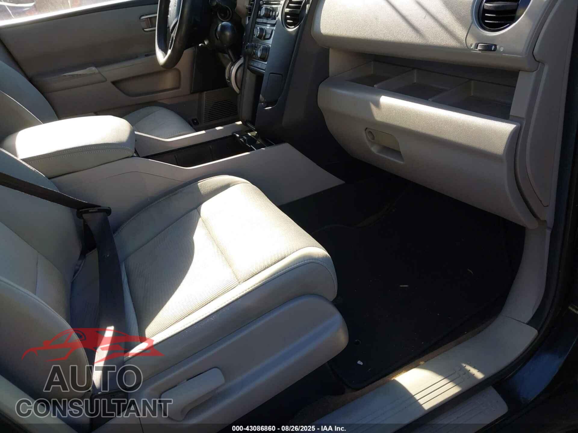 HONDA PILOT 2013 - 5FNYF4H2XDB051673