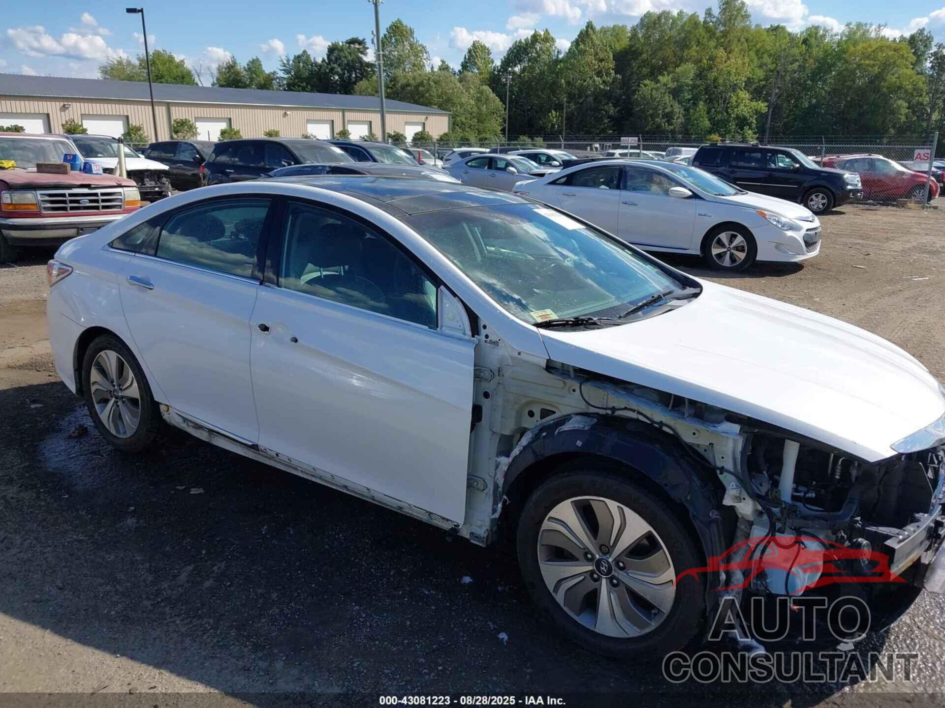 HYUNDAI SONATA HYBRID 2014 - KMHEC4A47EA112913