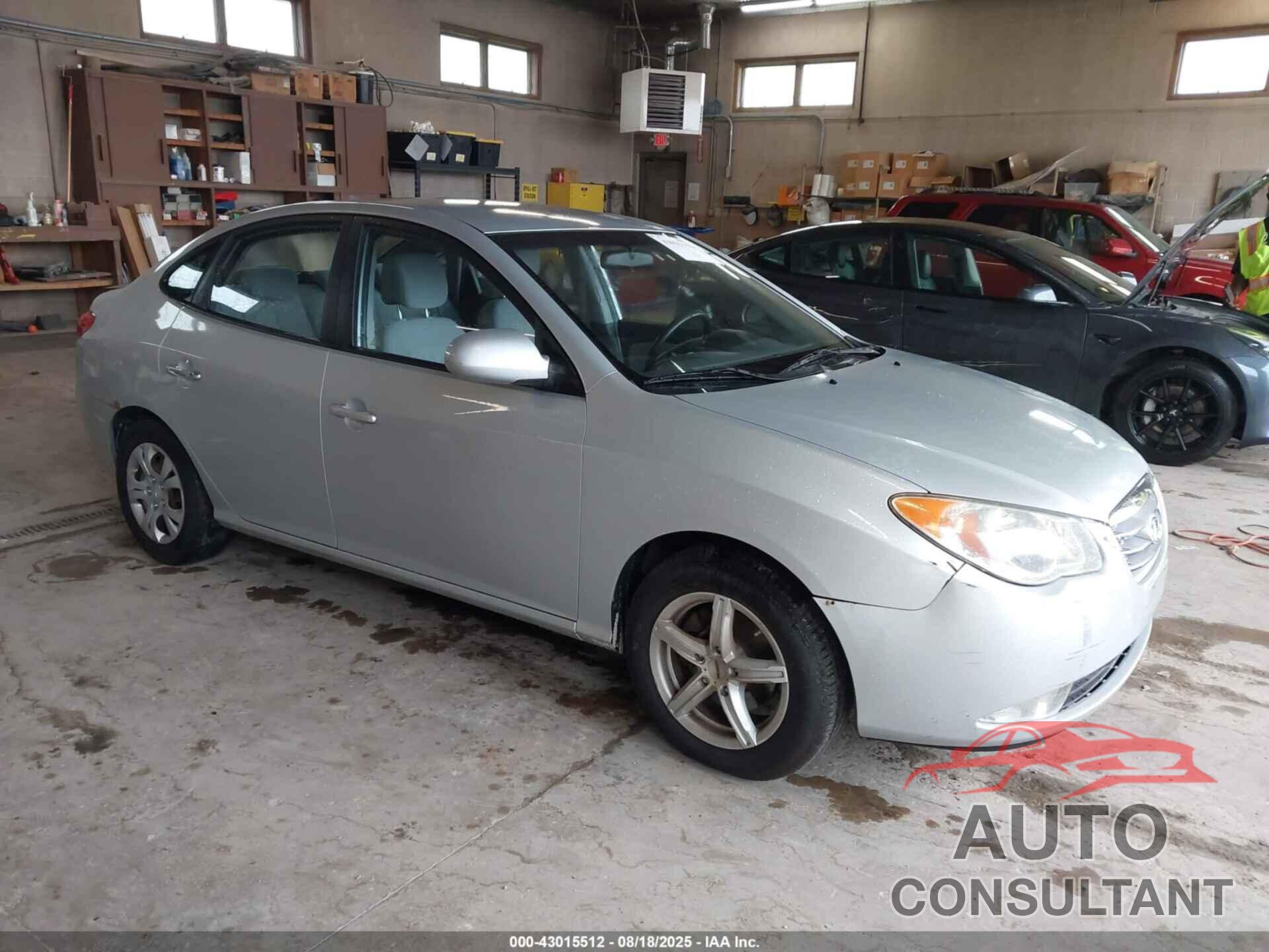 HYUNDAI ELANTRA 2010 - KMHDU4AD8AU168604