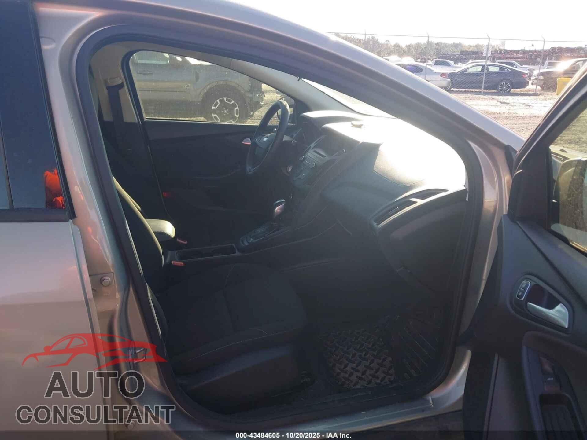 FORD FOCUS 2016 - 1FADP3K2XGL344804