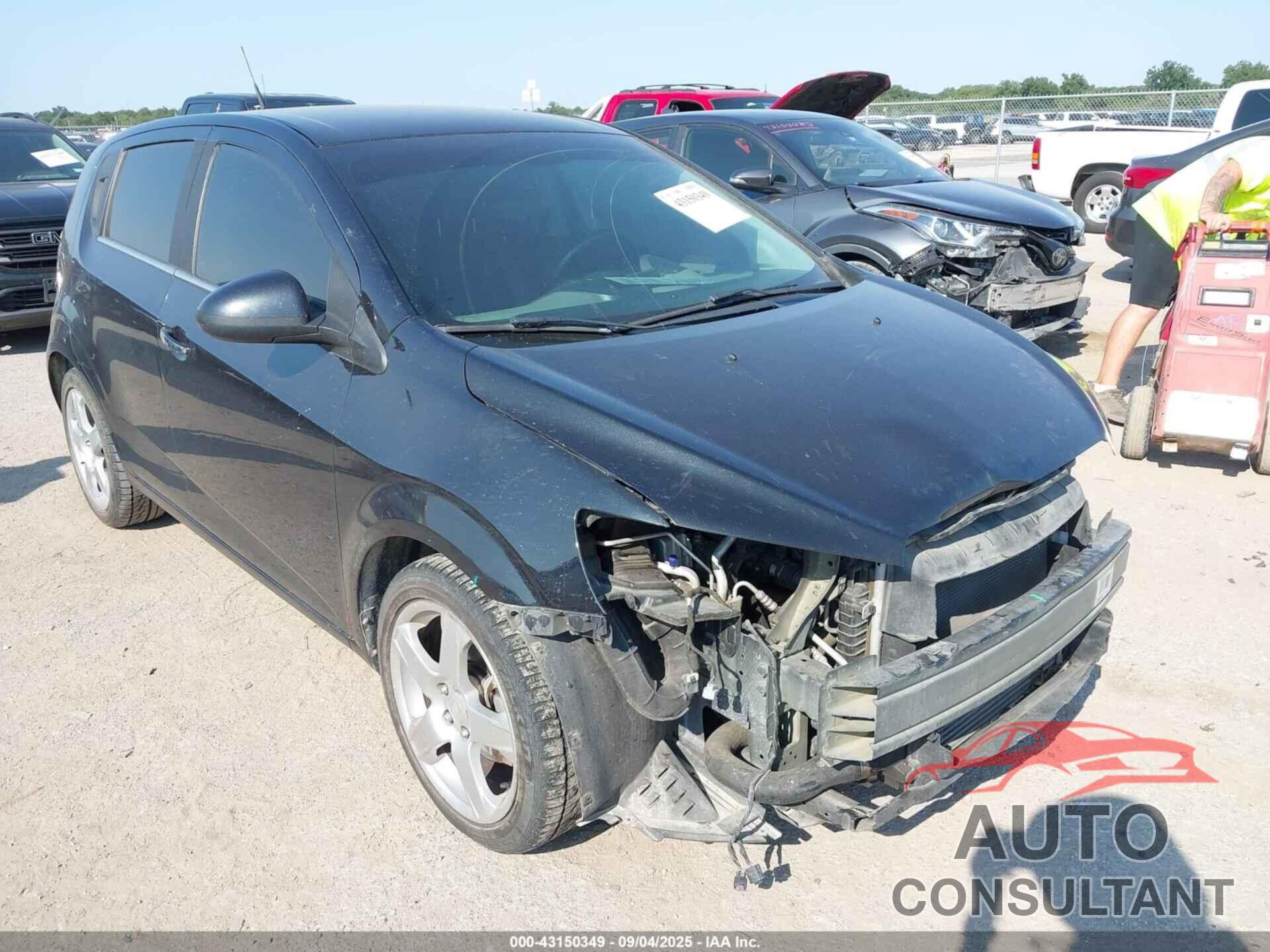 CHEVROLET SONIC 2013 - 1G1JE6SB4D4221647