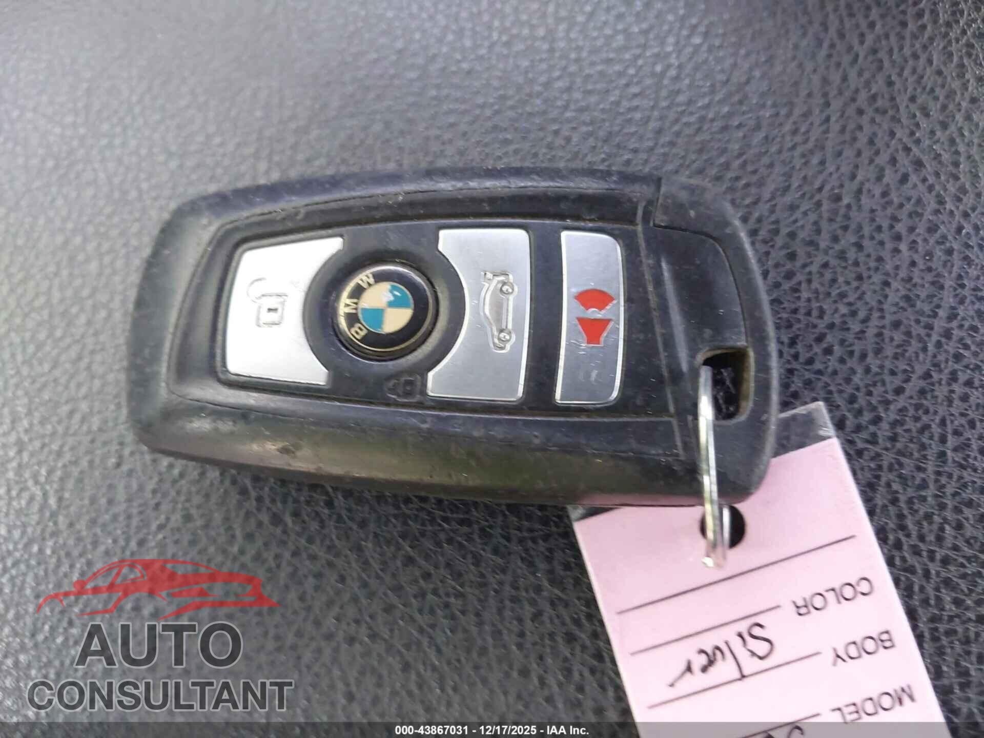 BMW 320I 2016 - WBA8E1G57GNU10400