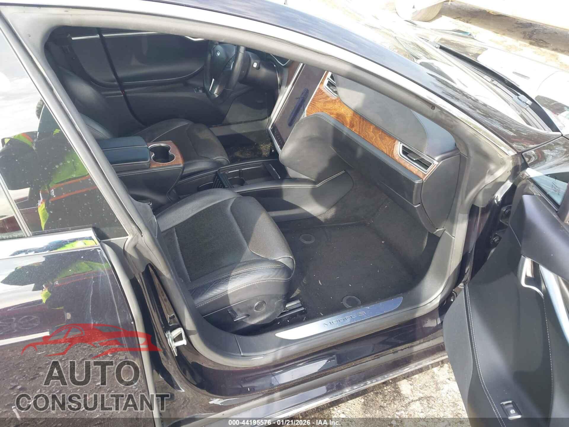 TESLA MODEL S 2017 - 5YJSA1E25HF184192