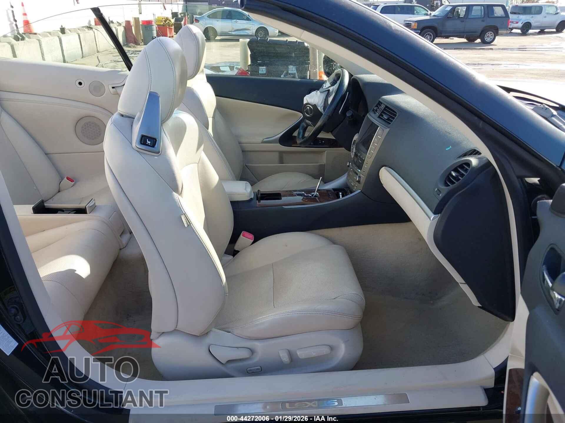 LEXUS IS 250C 2012 - JTHFF2C22C2525988