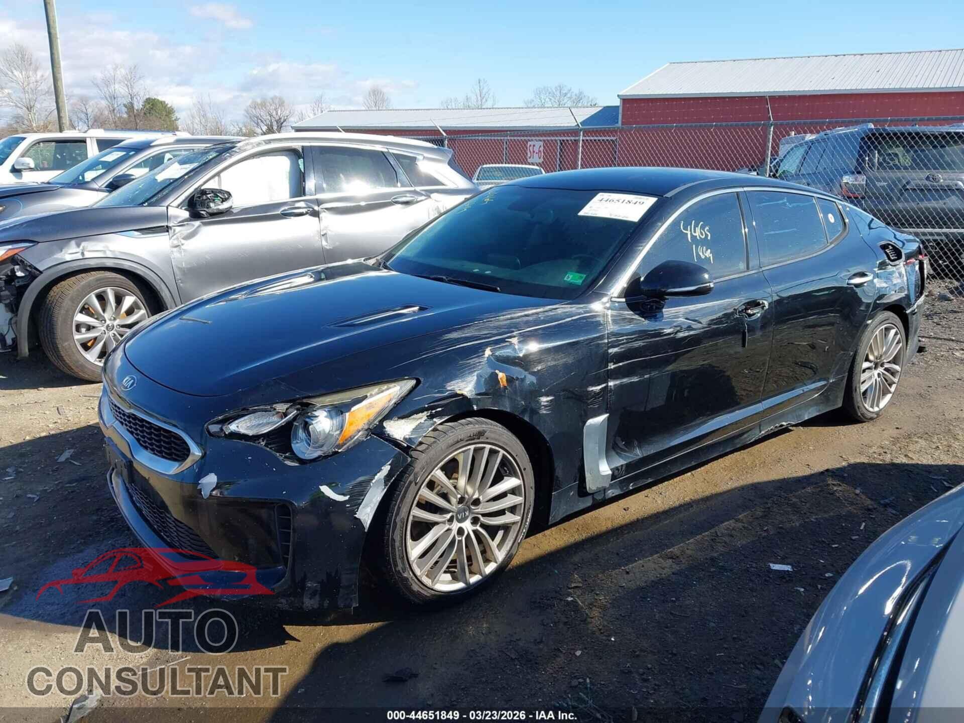 KIA STINGER 2018 - KNAE15LA1J6015445
