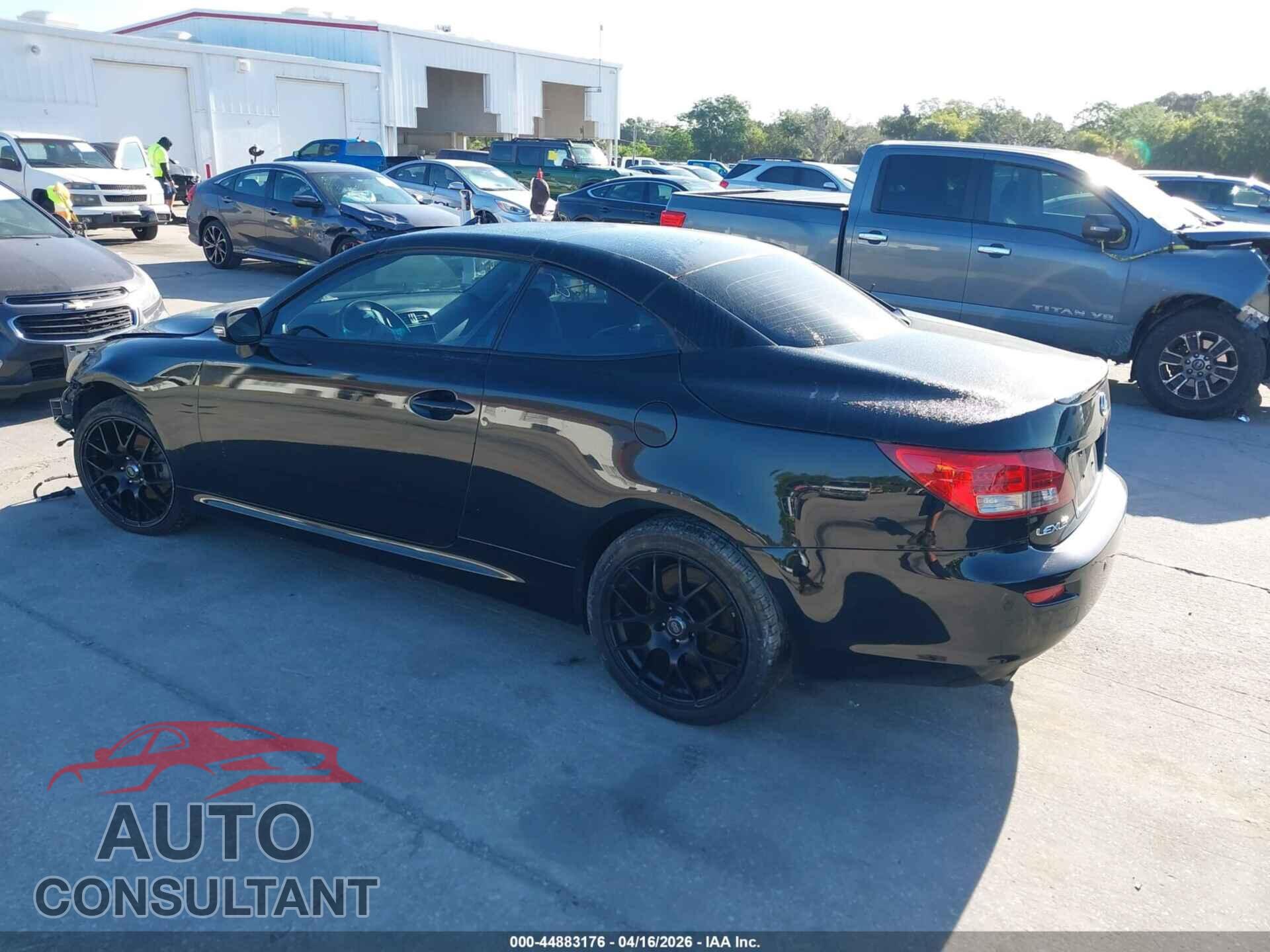 LEXUS IS 250C 2010 - JTHFF2C27A2506348