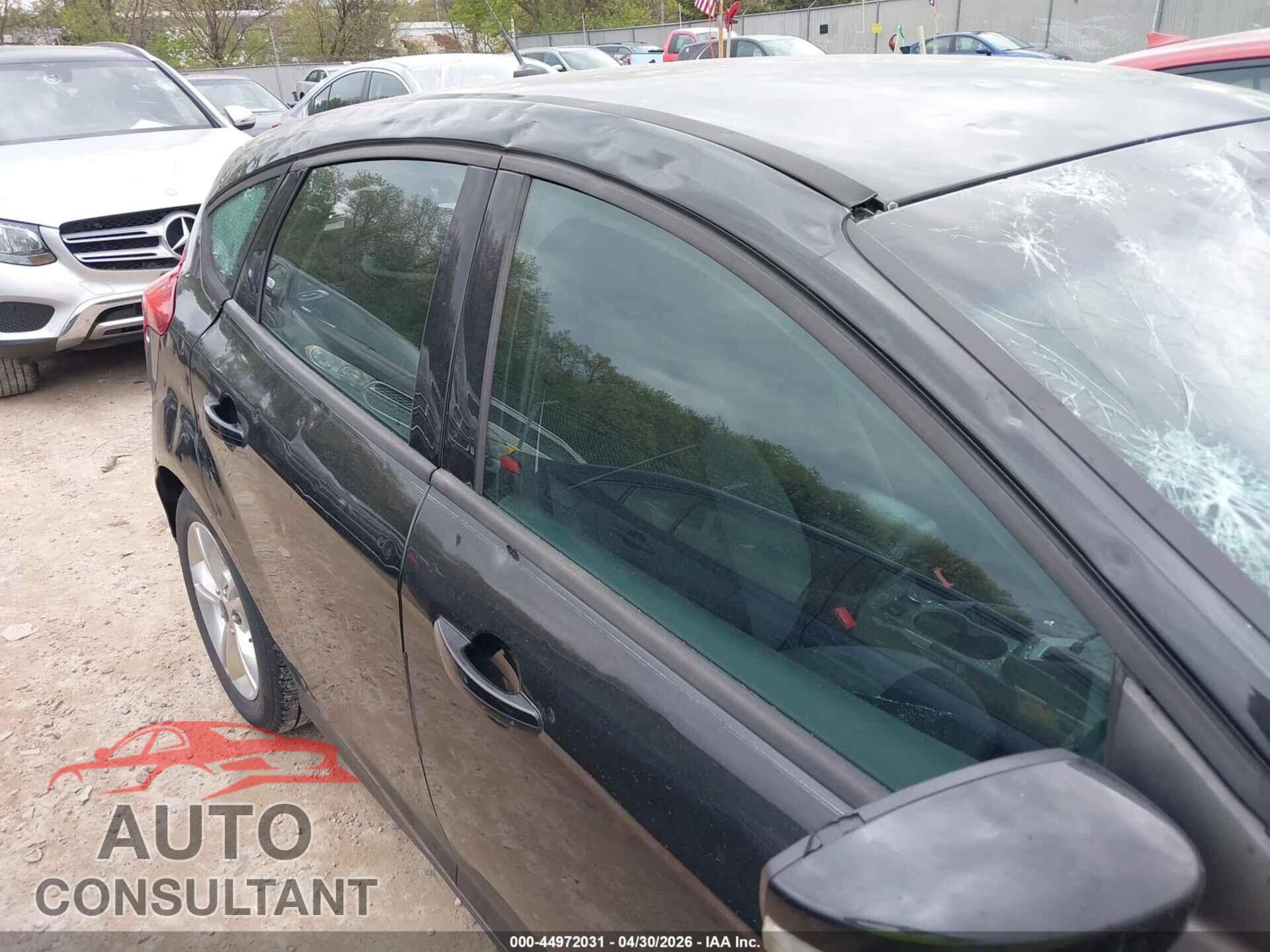 FORD FOCUS 2014 - 1FADP3K21EL333025