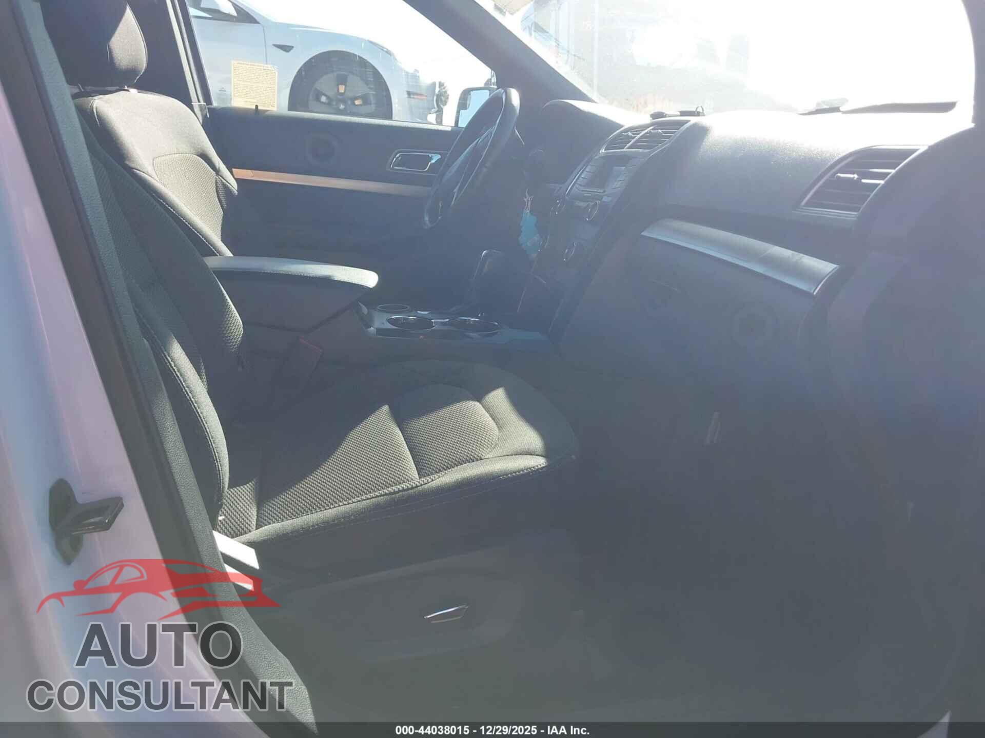 FORD EXPLORER 2018 - 1FM5K7D85JGB44236