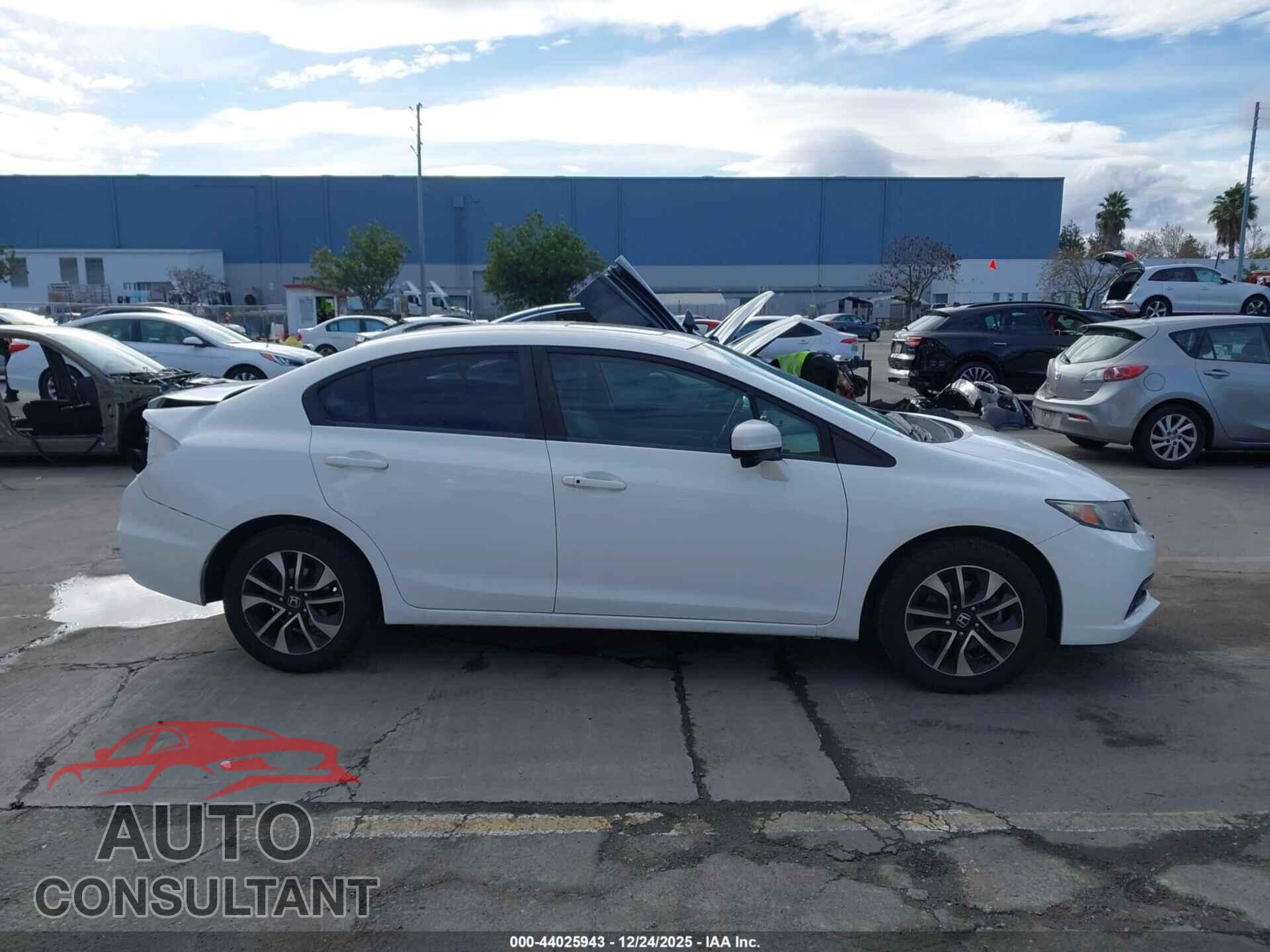 HONDA CIVIC 2015 - 19XFB2F84FE213529