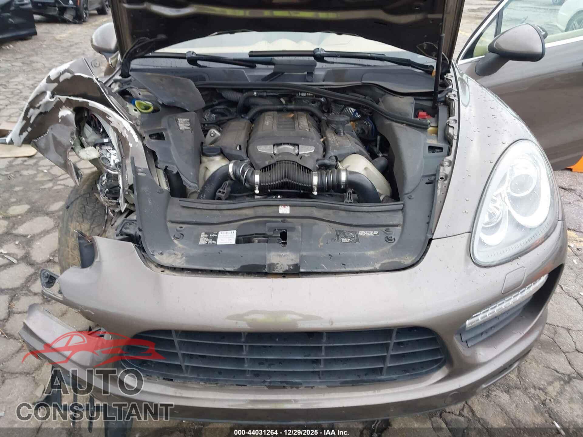 PORSCHE CAYENNE 2013 - WP1AC2A21DLA90690