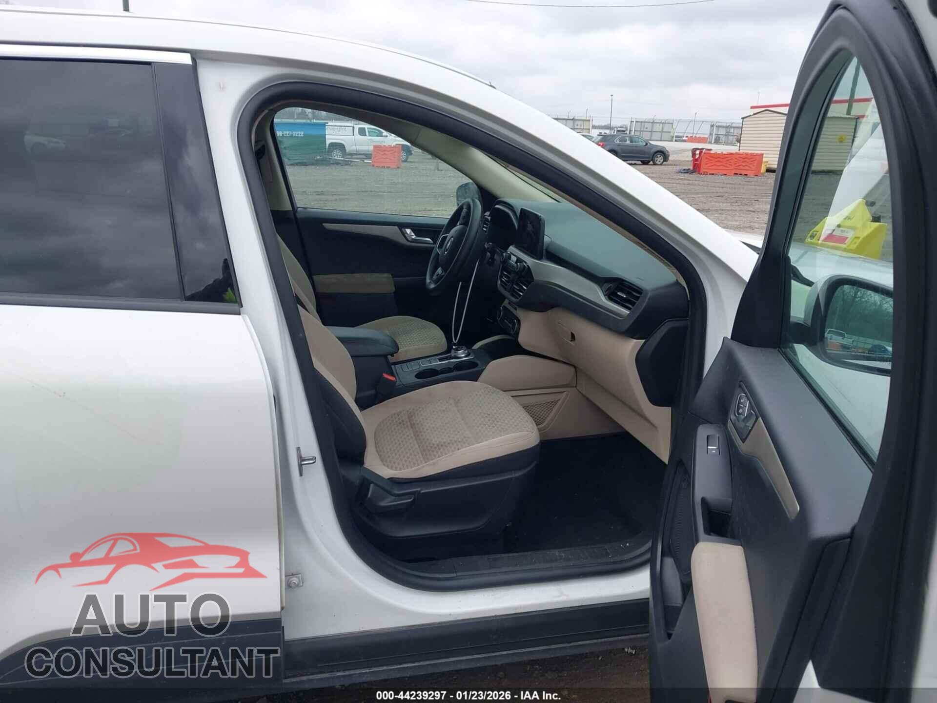 FORD ESCAPE 2020 - 1FMCU0G60LUA76709