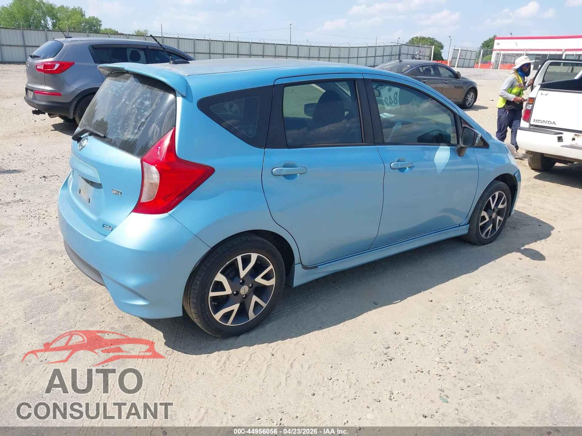 NISSAN VERSA NOTE 2015 - 3N1CE2CP2FL389922