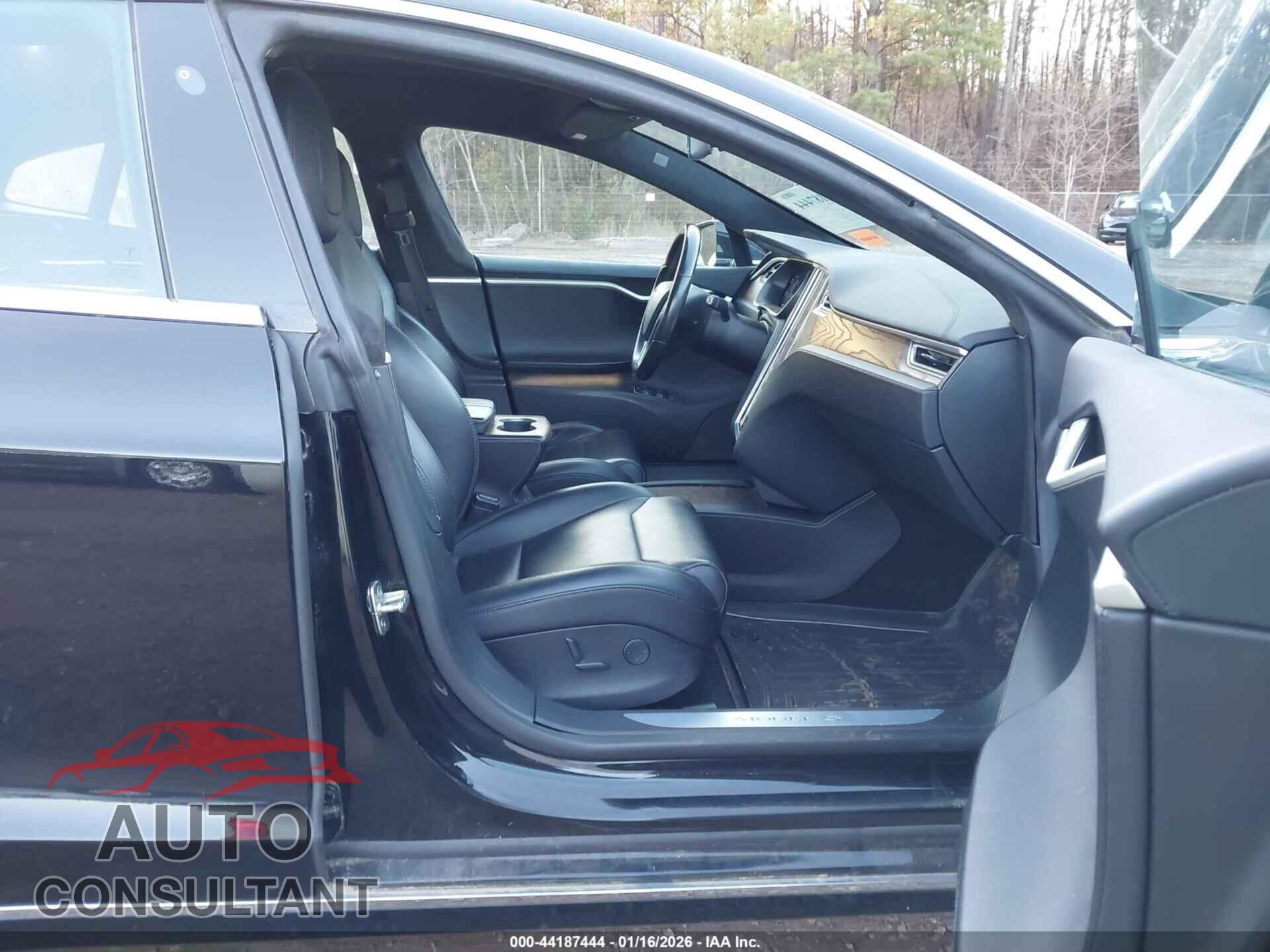 TESLA MODEL S 2017 - 5YJSA1E19HF217217