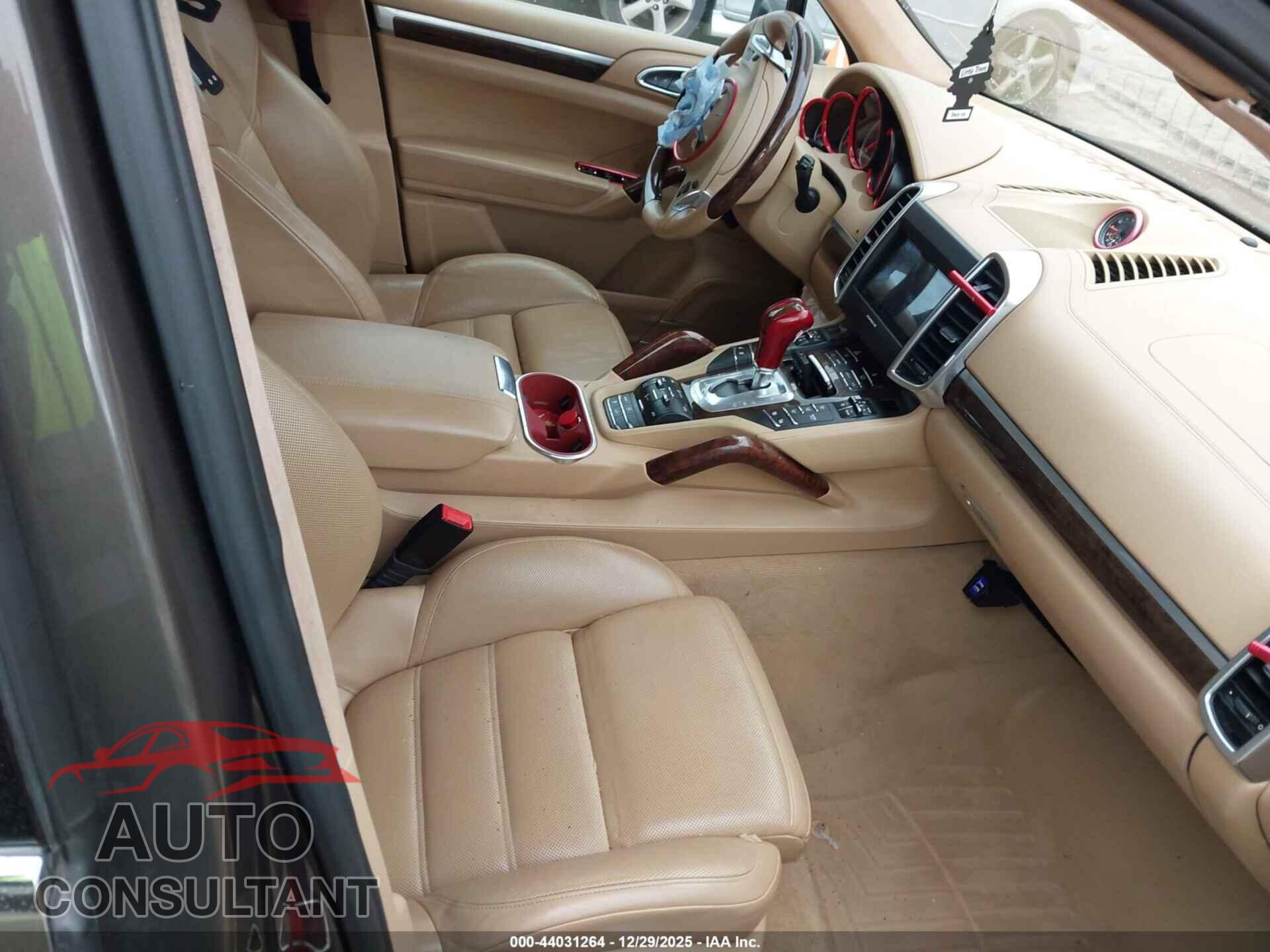 PORSCHE CAYENNE 2013 - WP1AC2A21DLA90690