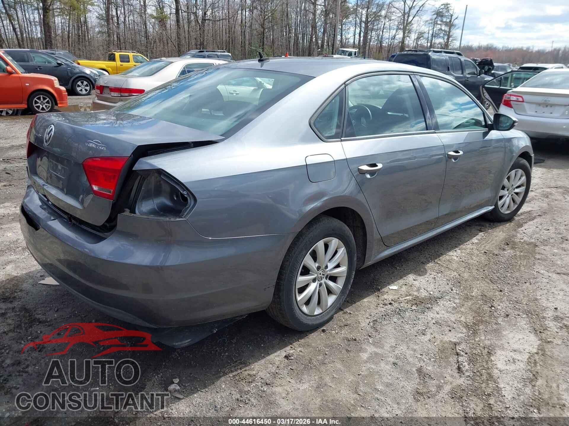 VOLKSWAGEN PASSAT 2012 - 1VWAP7A39CC048789