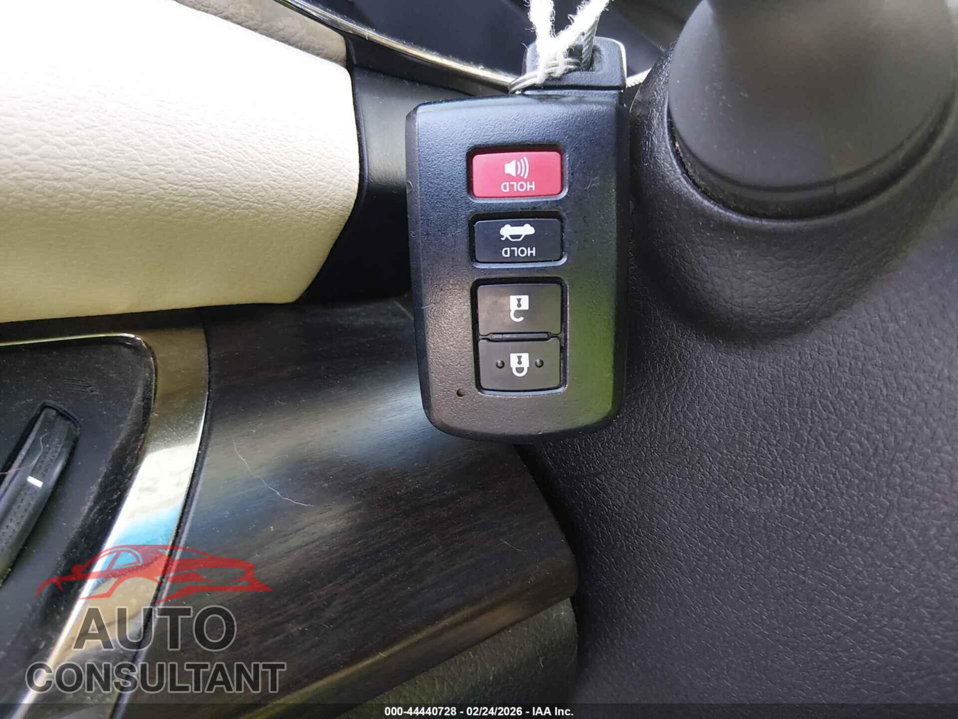 TOYOTA AVALON 2017 - 4T1BK1EB3HU263473