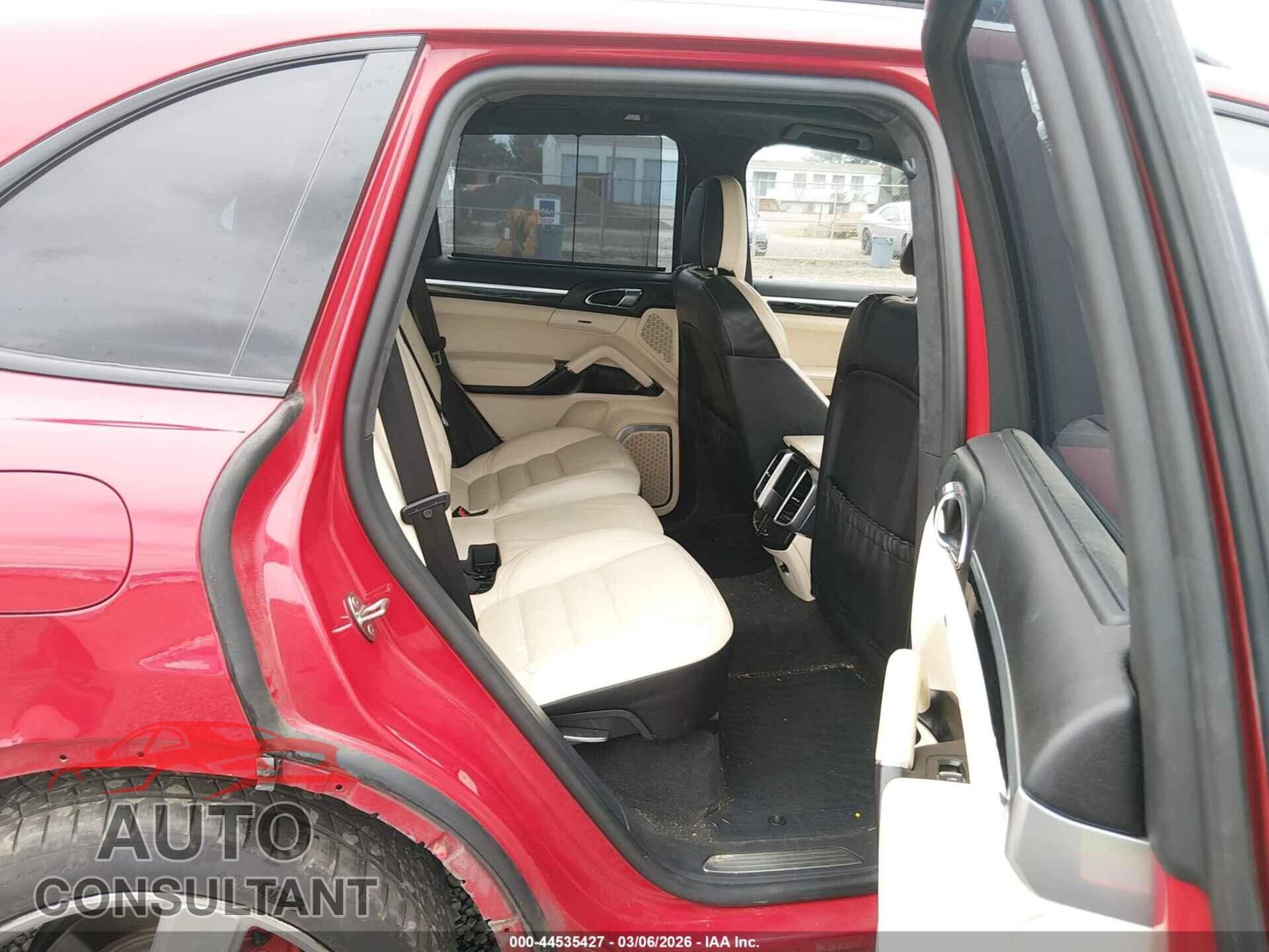 PORSCHE CAYENNE 2016 - WP1AC2A22GLA88340