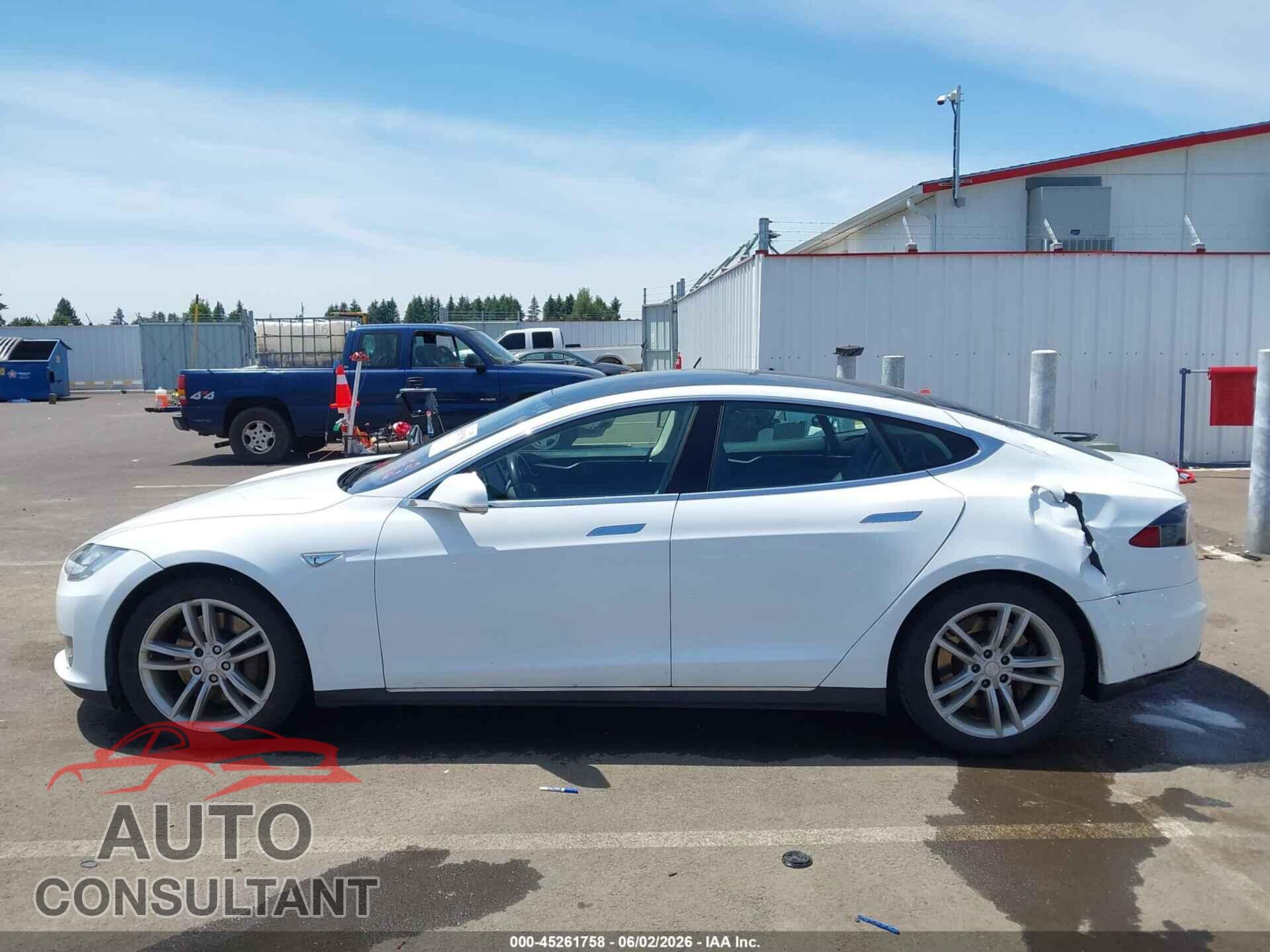 TESLA MODEL S 2014 - 5YJSA1H14EFP33511