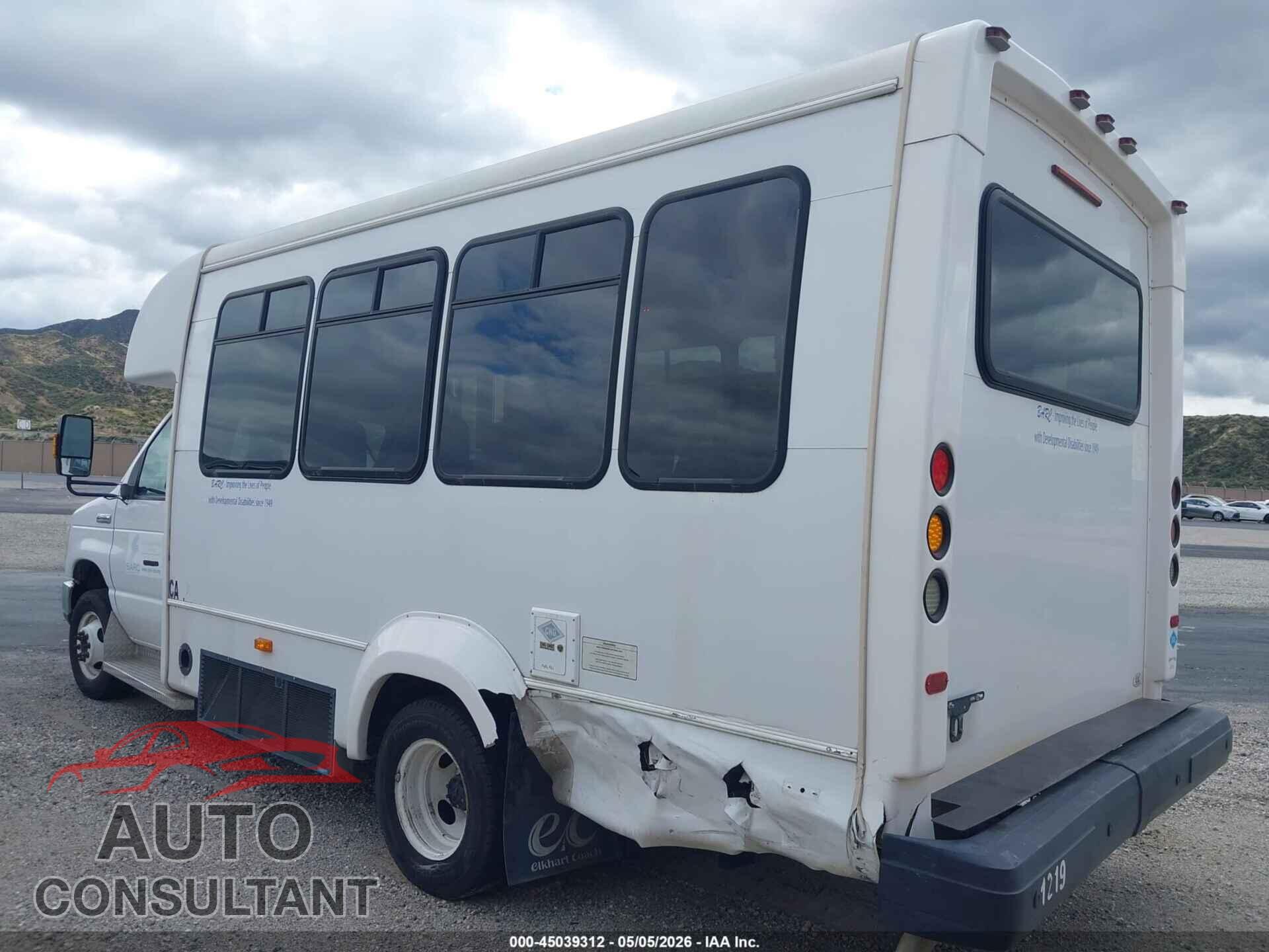 FORD E-450 CUTAWAY 2012 - 1FDFE4FS8CDA92852