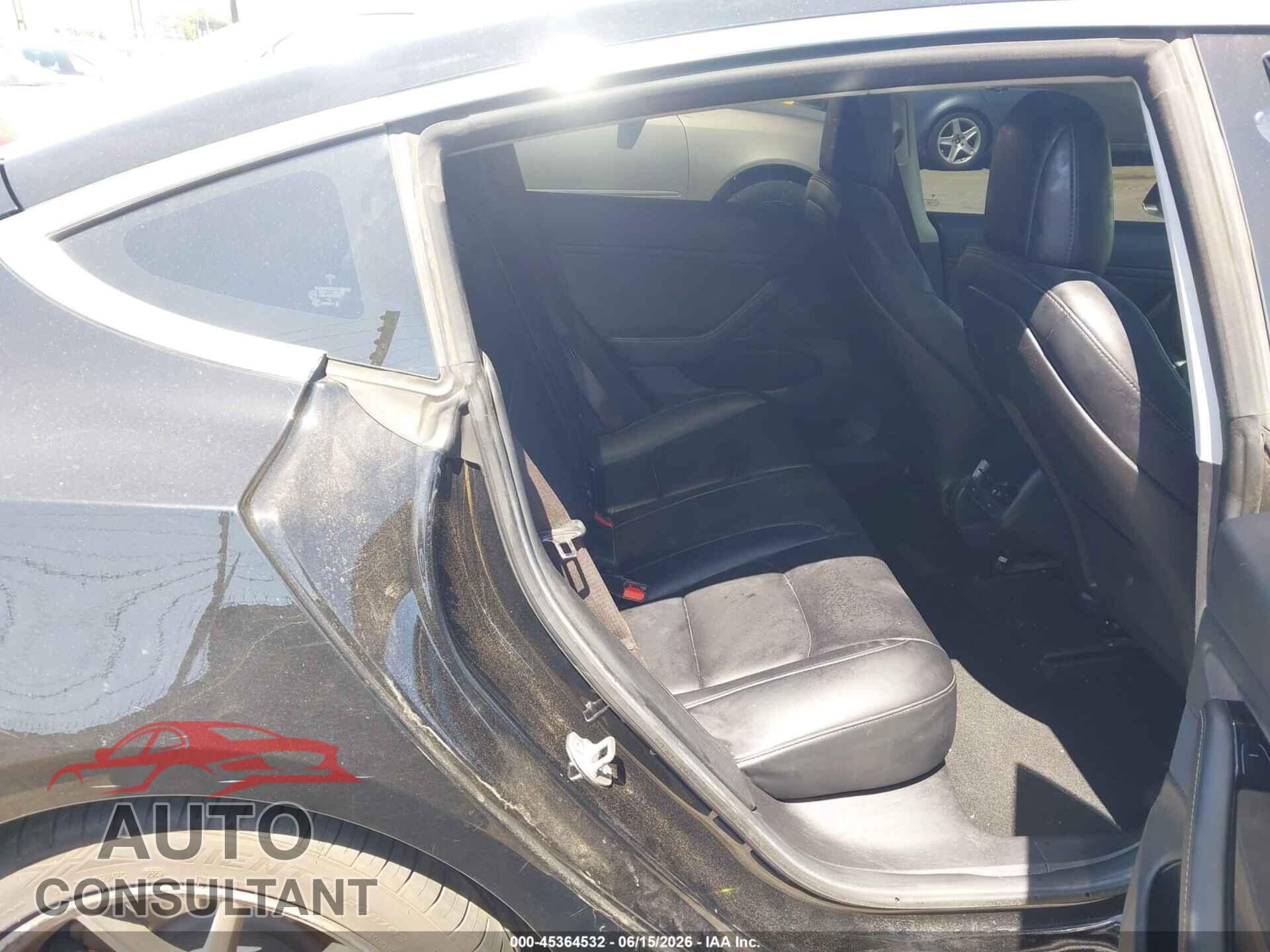 TESLA MODEL 3 2018 - 5YJ3E1EA5JF034475