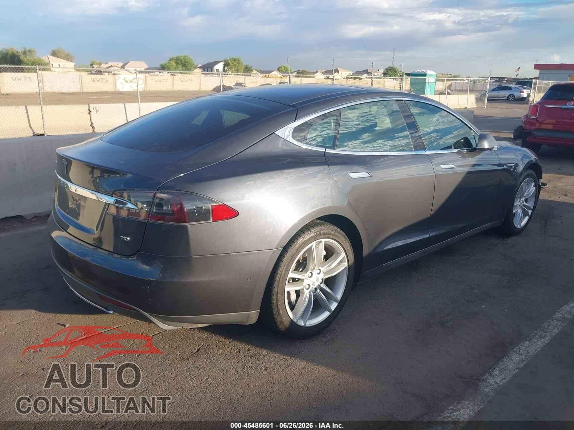 TESLA MODEL S 2016 - 5YJSA1E12GF121945