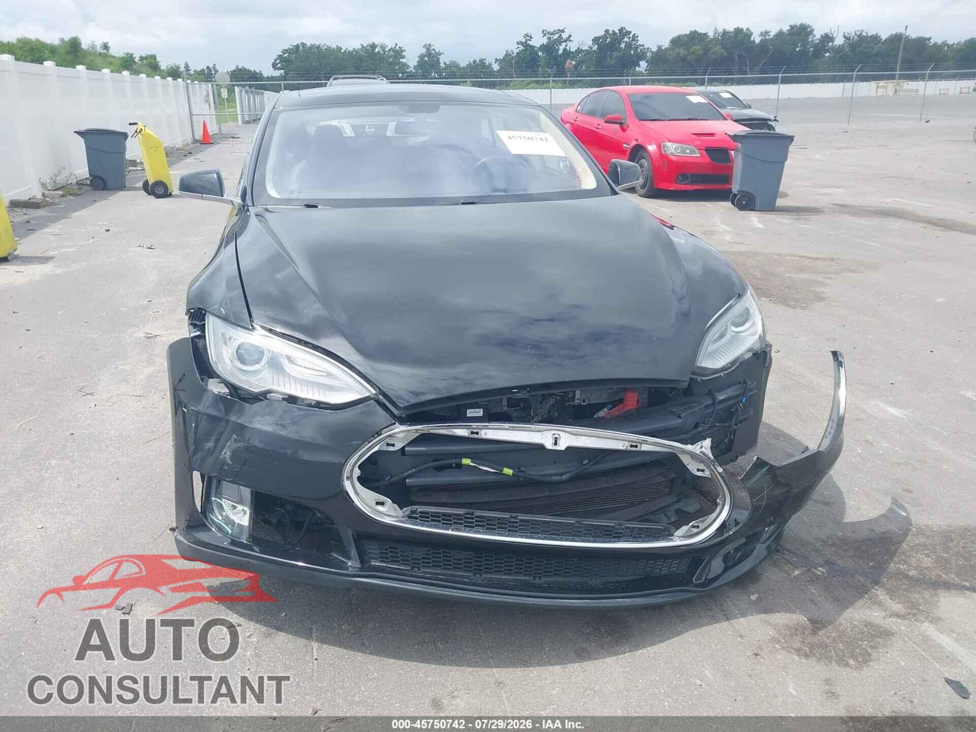 TESLA MODEL S 2013 - 5YJSA1CP2DFP16412
