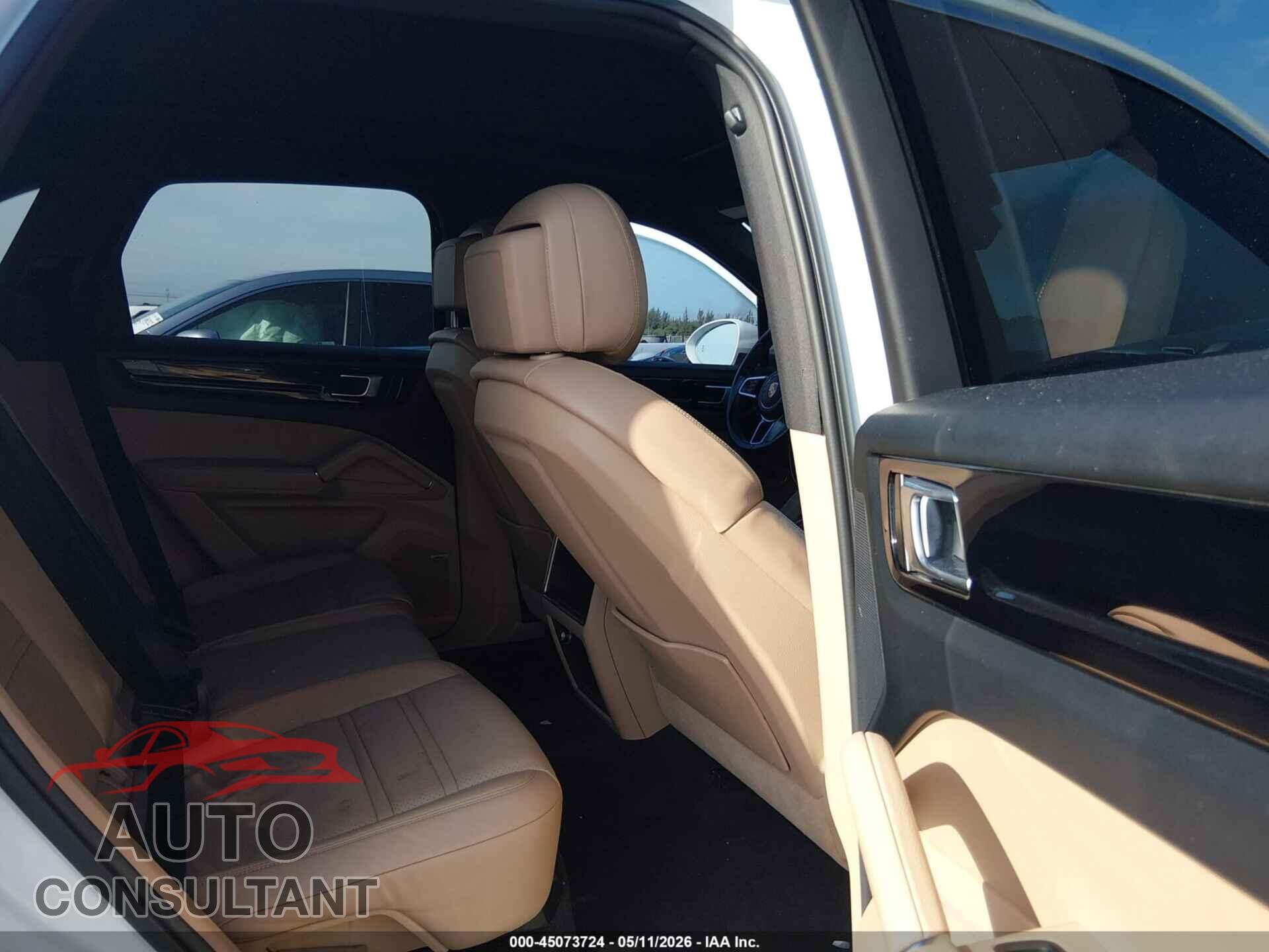 PORSCHE CAYENNE 2019 - WP1AA2AY9KDA09551