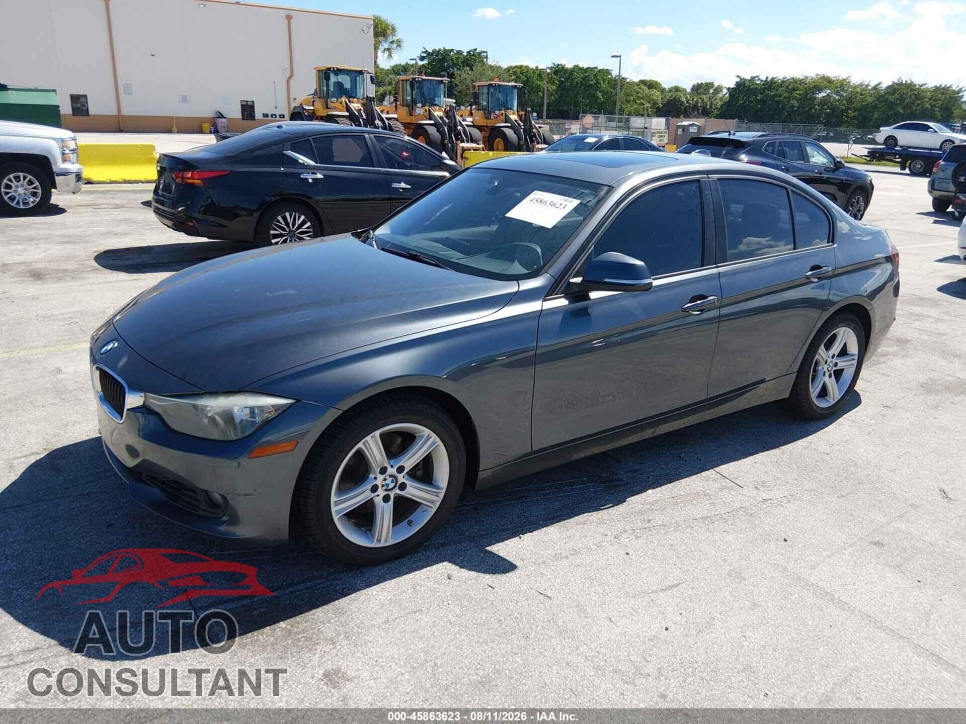 BMW 328I 2013 - WBA3C1C53DF442725