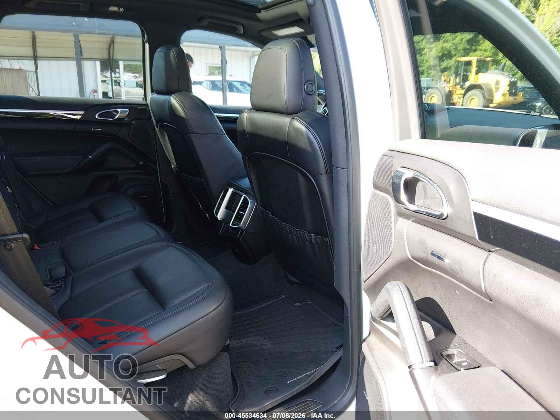 PORSCHE CAYENNE 2016 - WP1AB2A29GLA92131