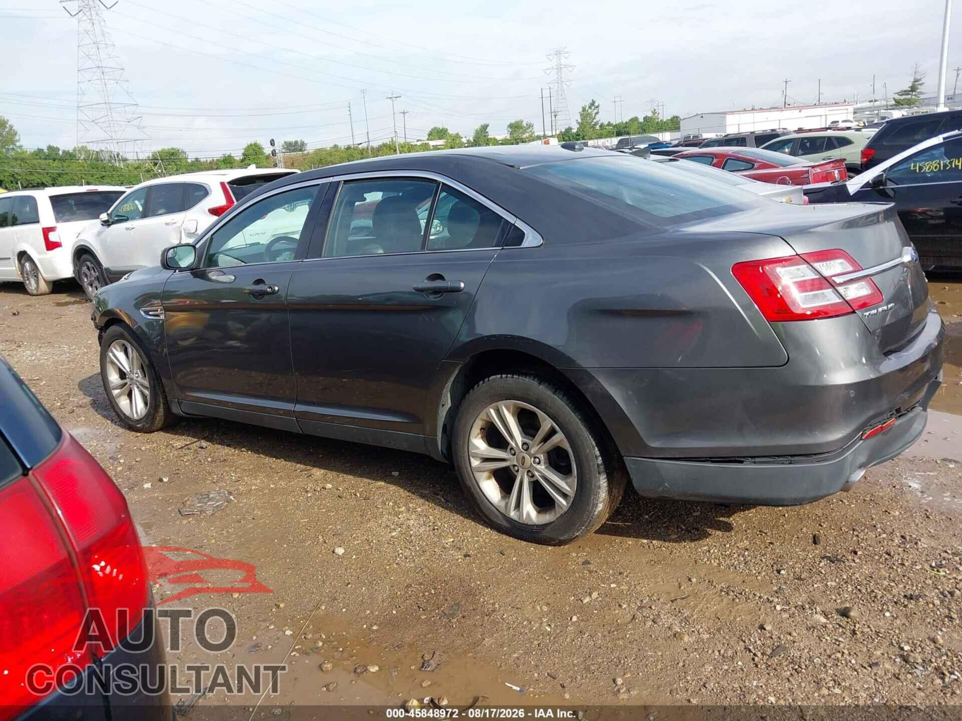 FORD TAURUS 2015 - 1FAHP2E81FG182676