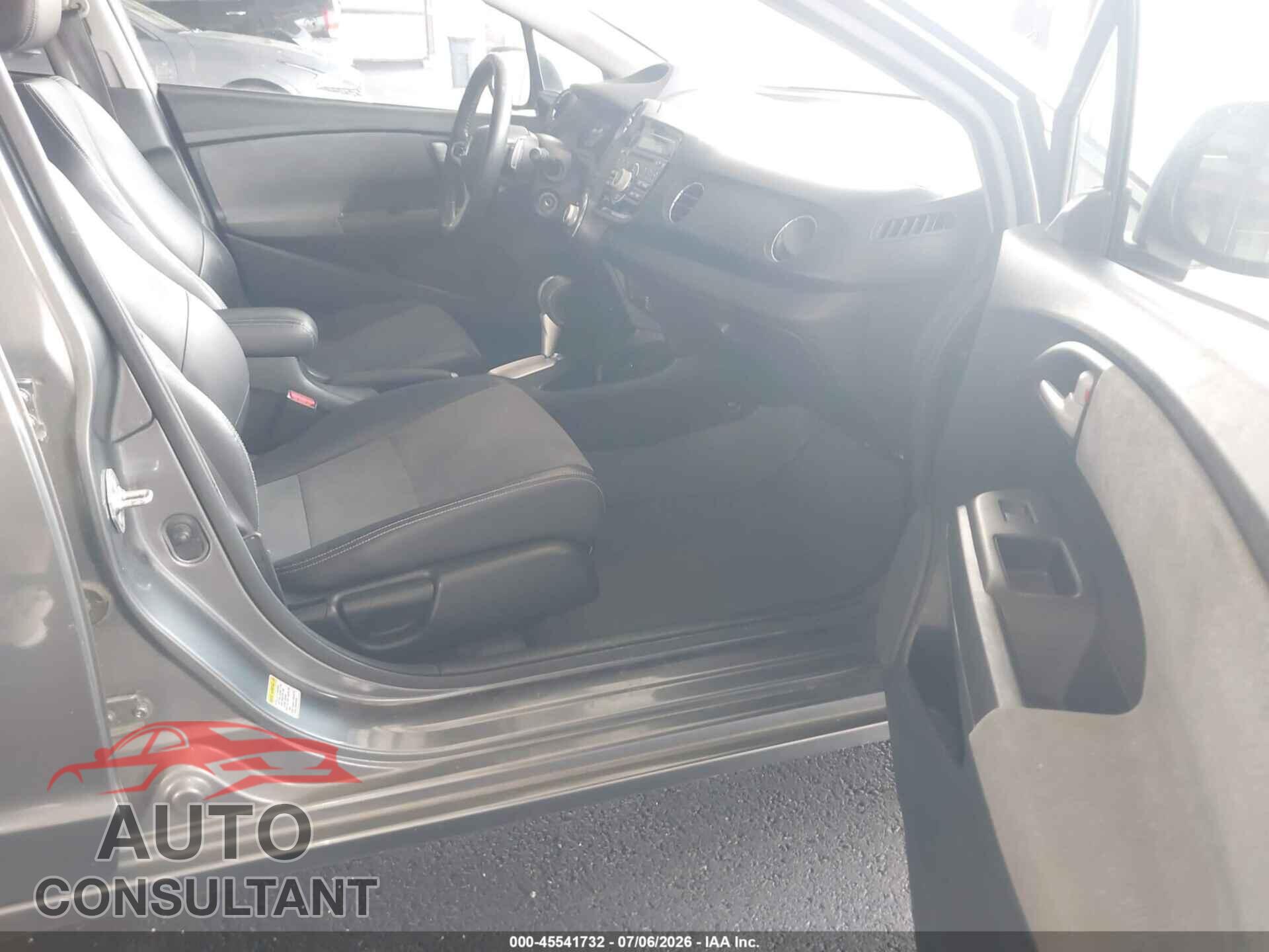 HONDA INSIGHT 2013 - JHMZE2H71DS006436