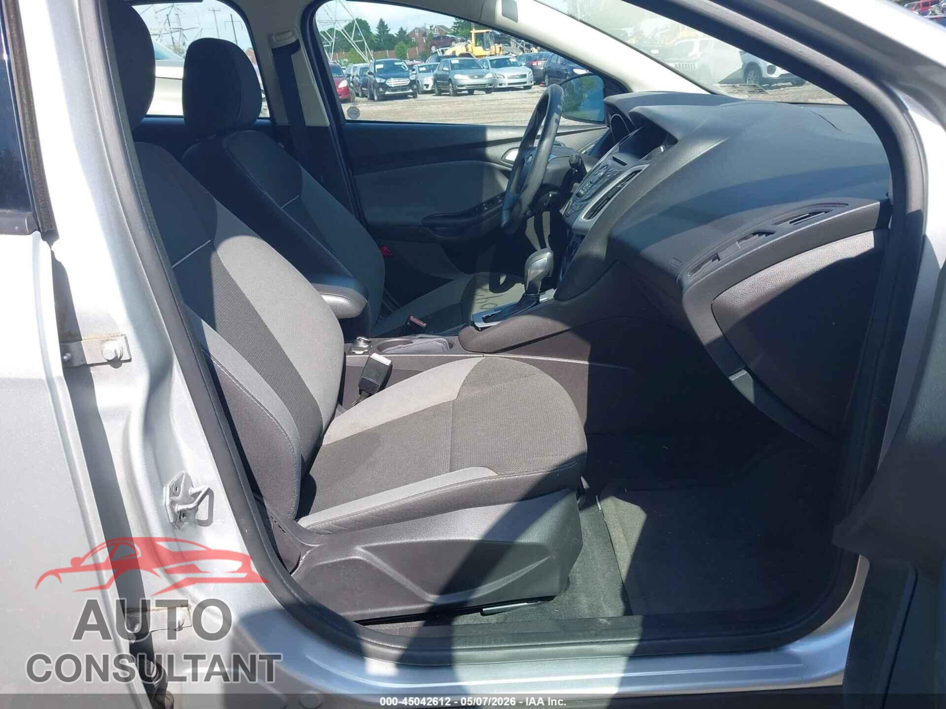 FORD FOCUS 2013 - 1FADP3F22DL330370